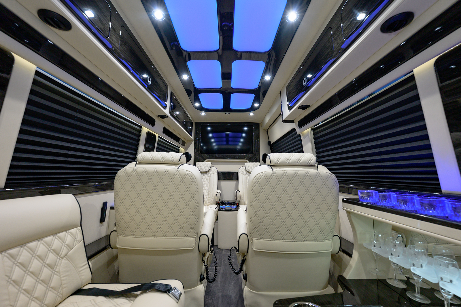 Jet Limo Sprinter — image 10