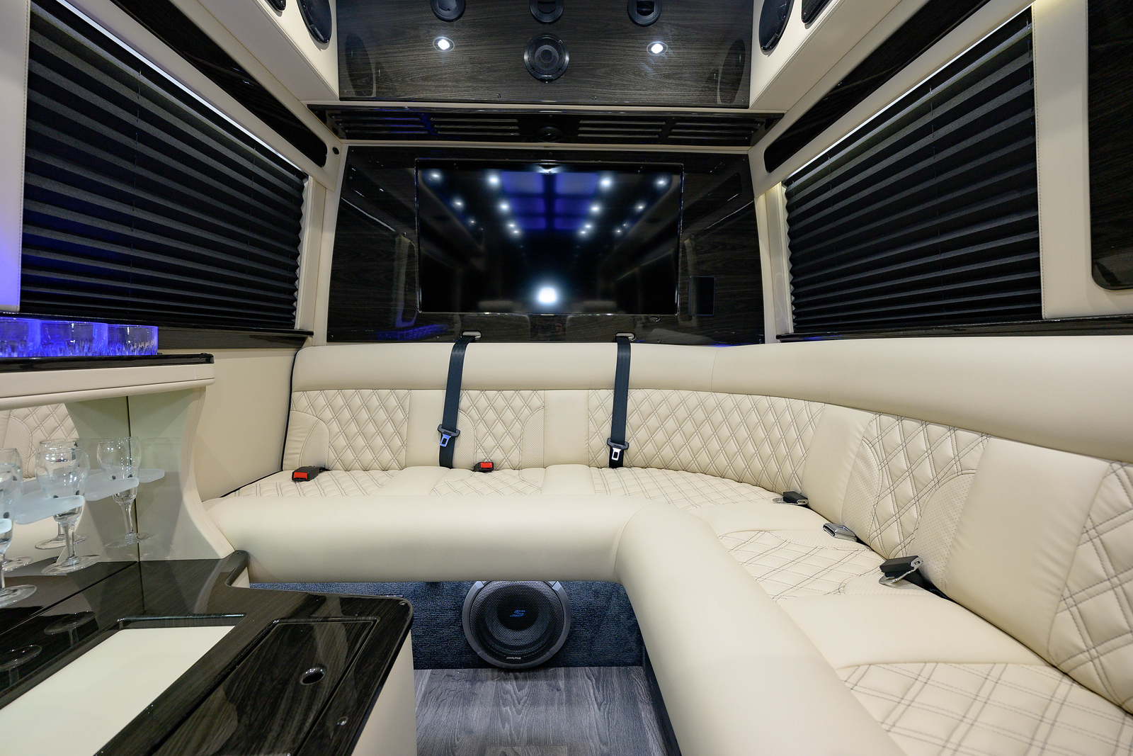 Jet Limo Sprinter image 3