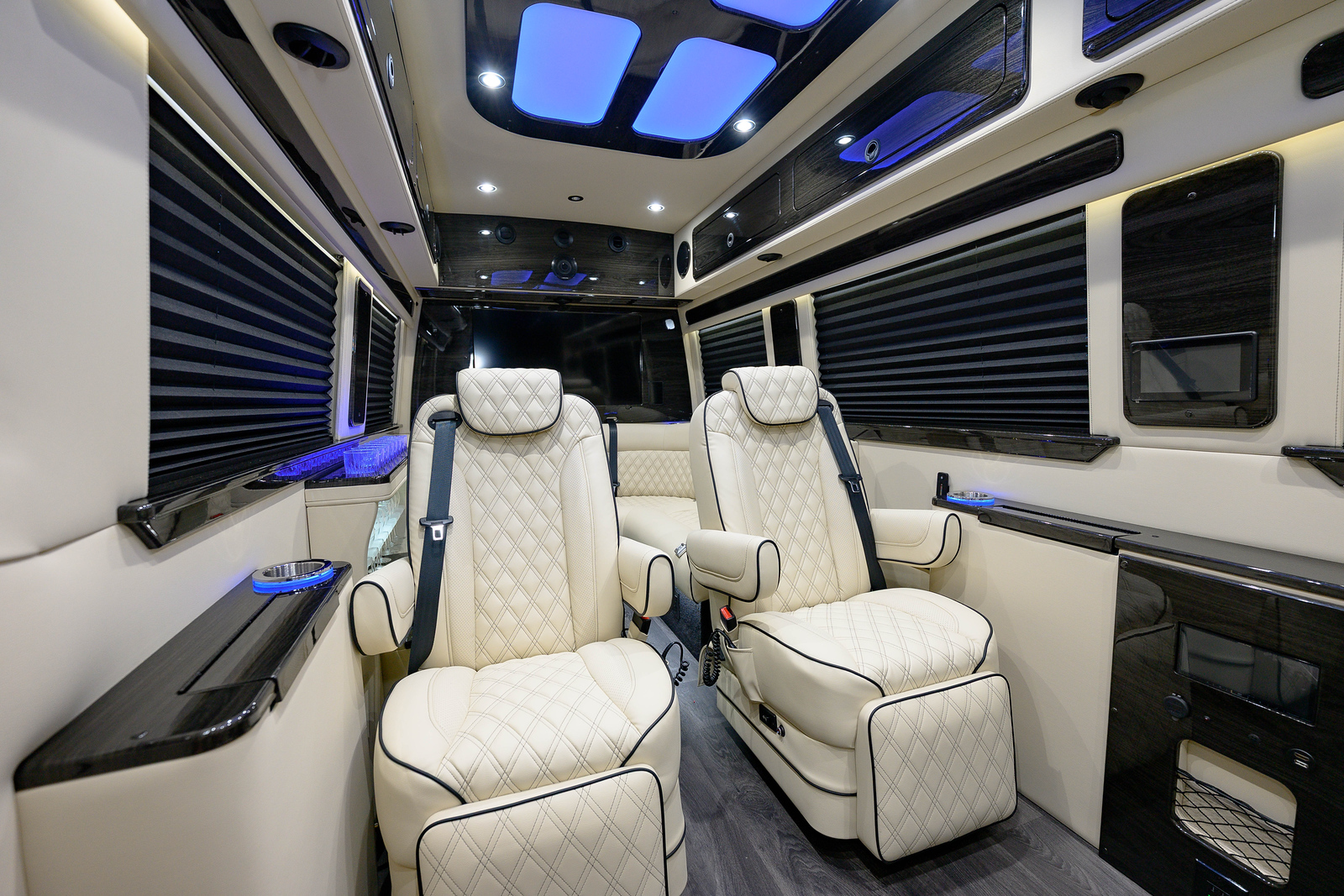 Jet Limo Sprinter image 5