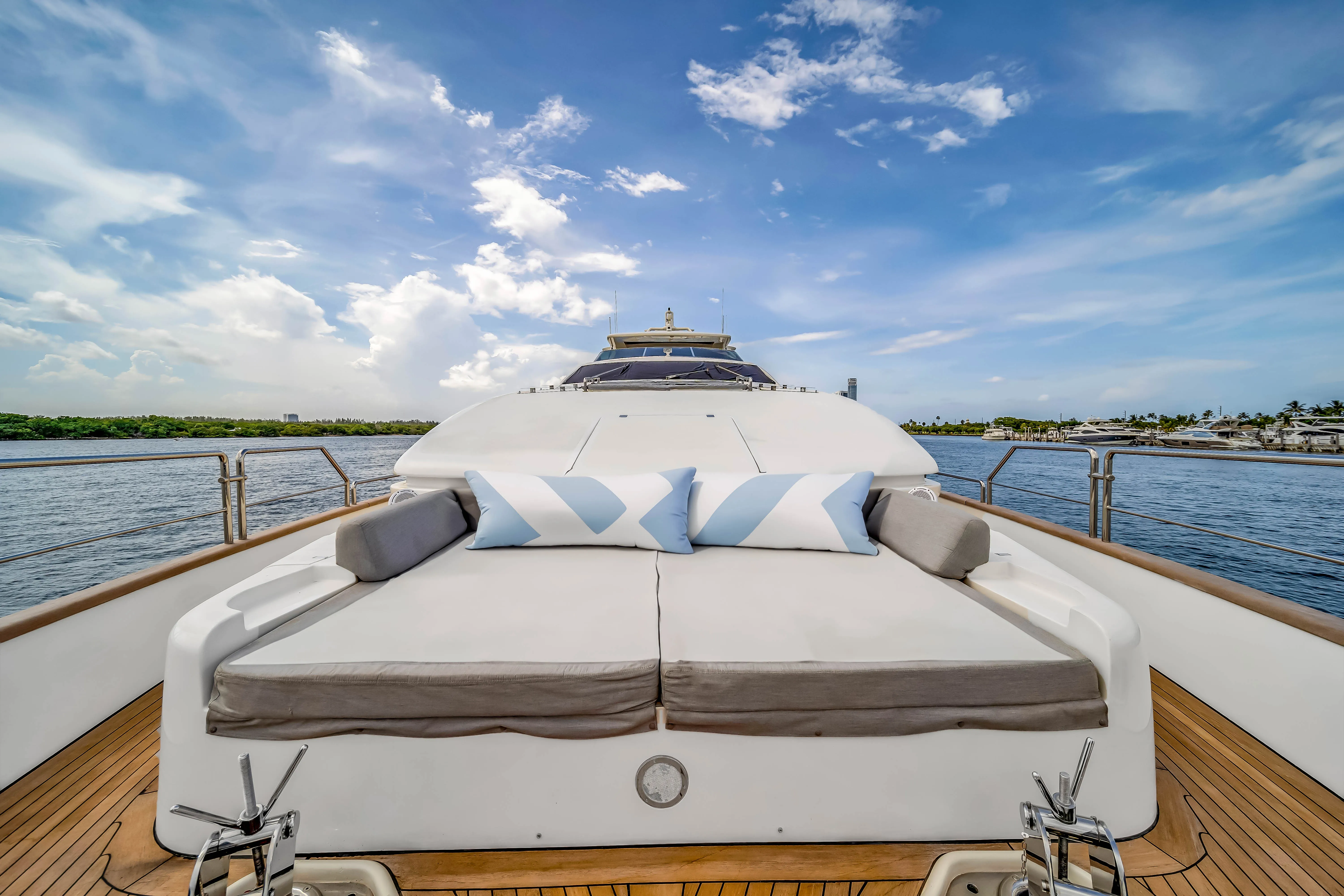 116' Azimut — image 110