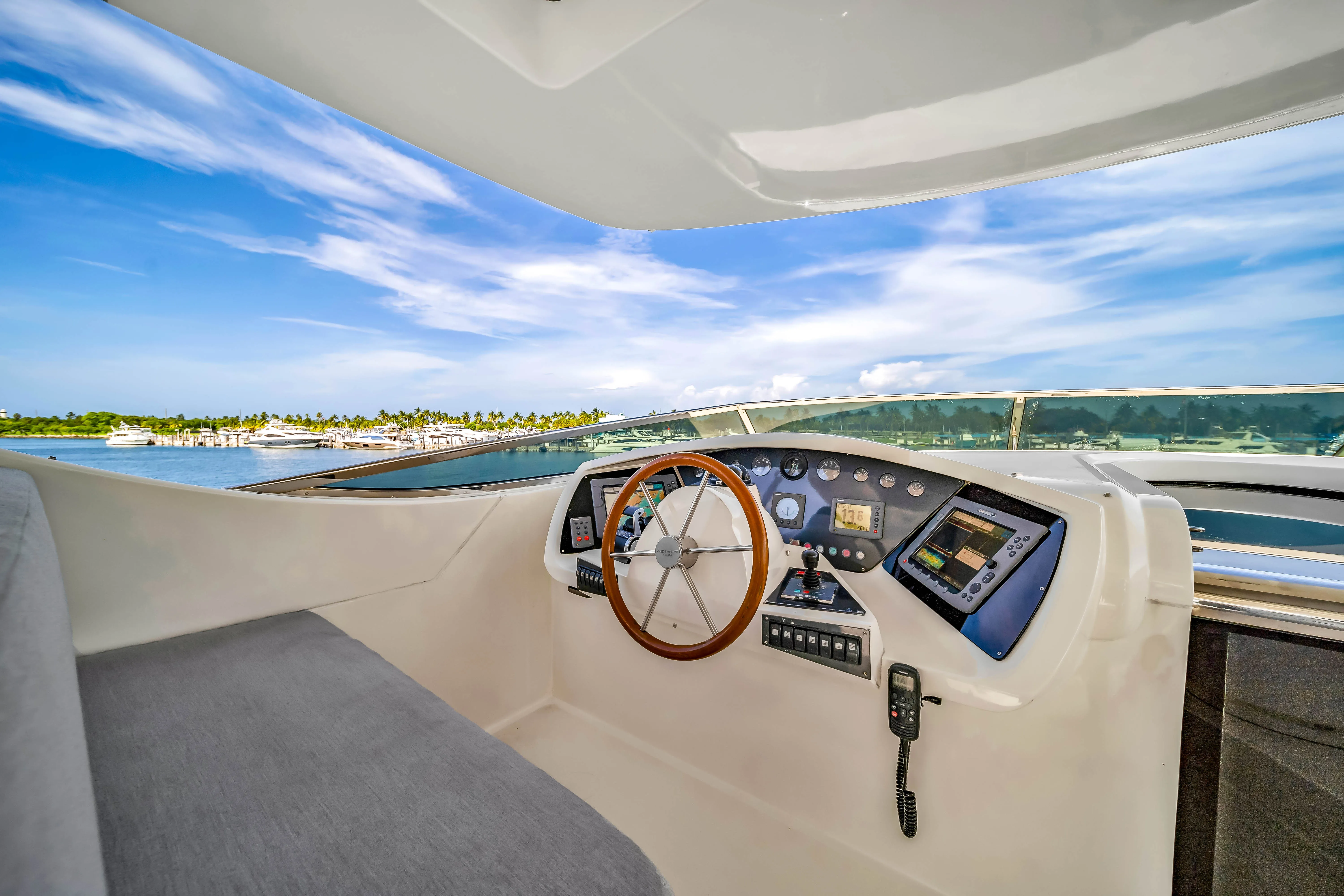 116' Azimut — image 121
