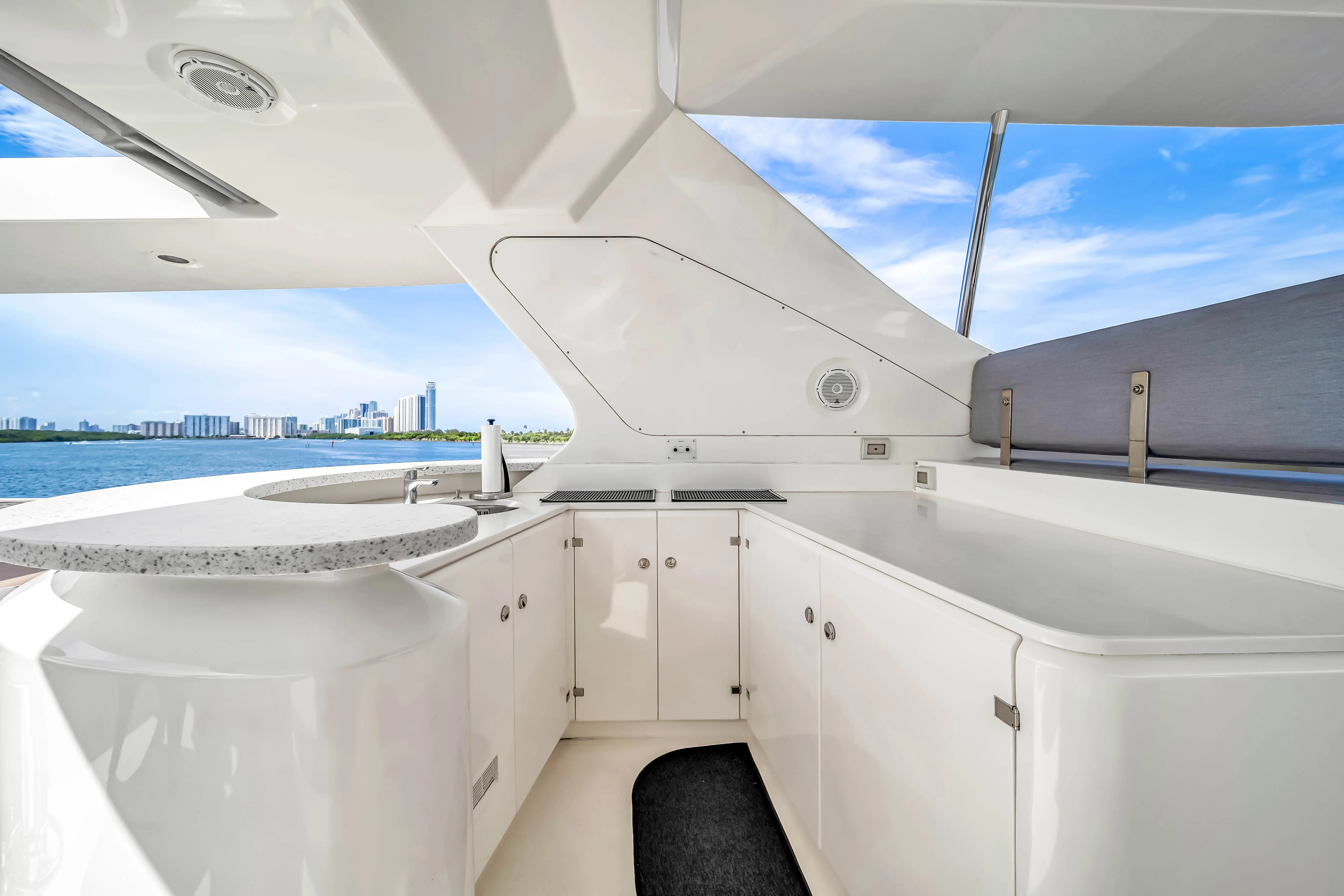 116' Azimut — image 125