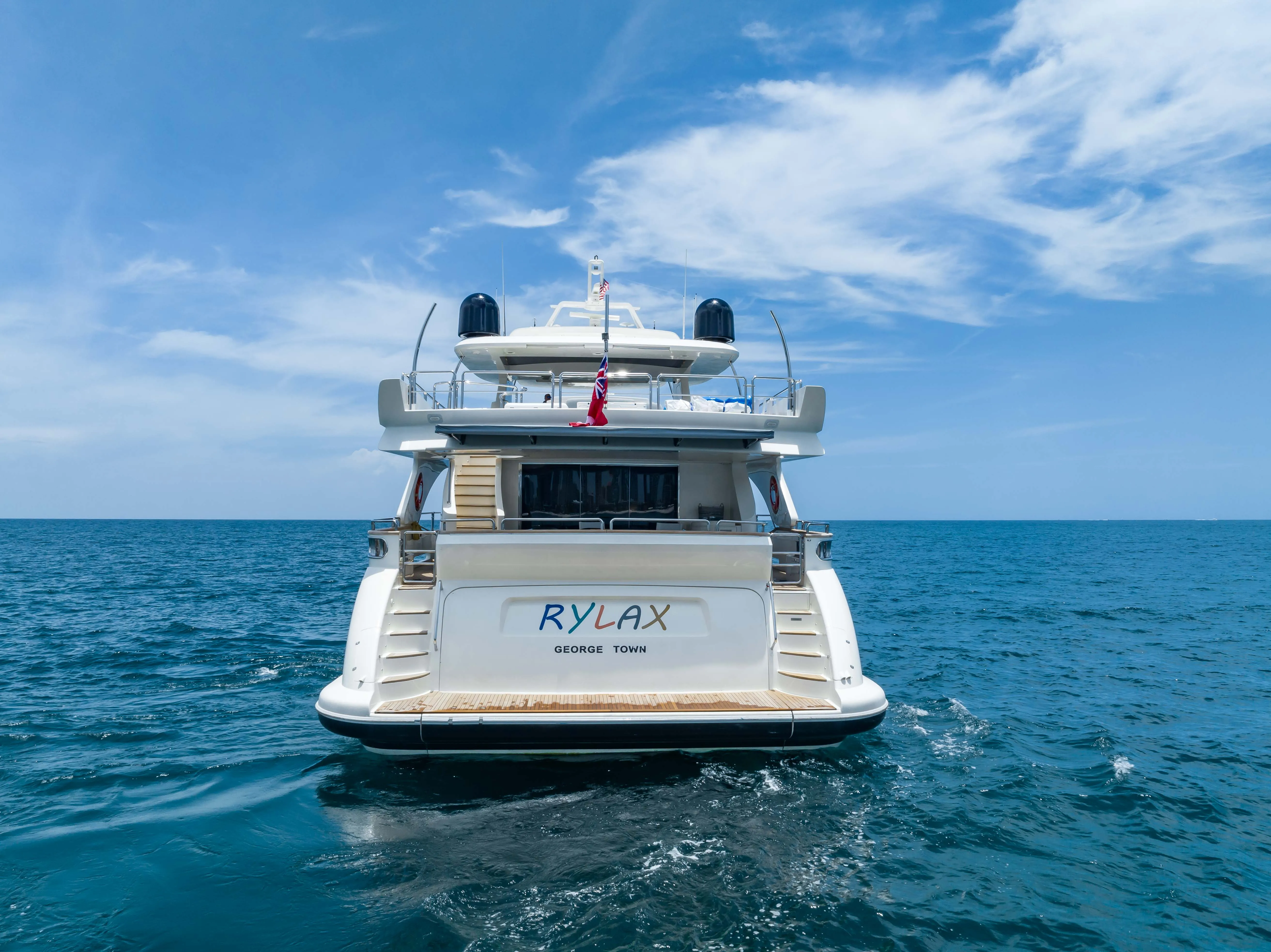 116' Azimut image 2