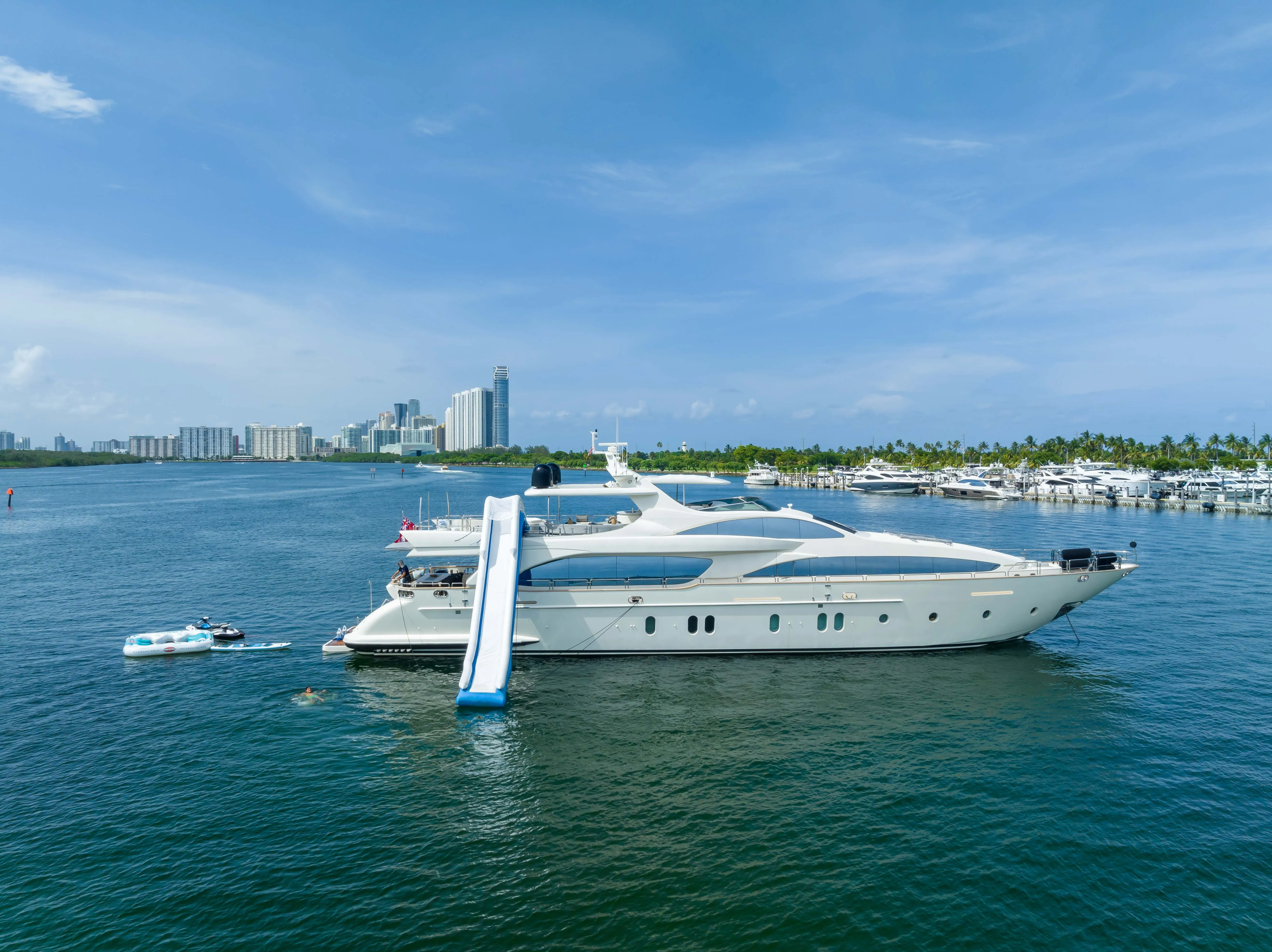 116' Azimut — image 25