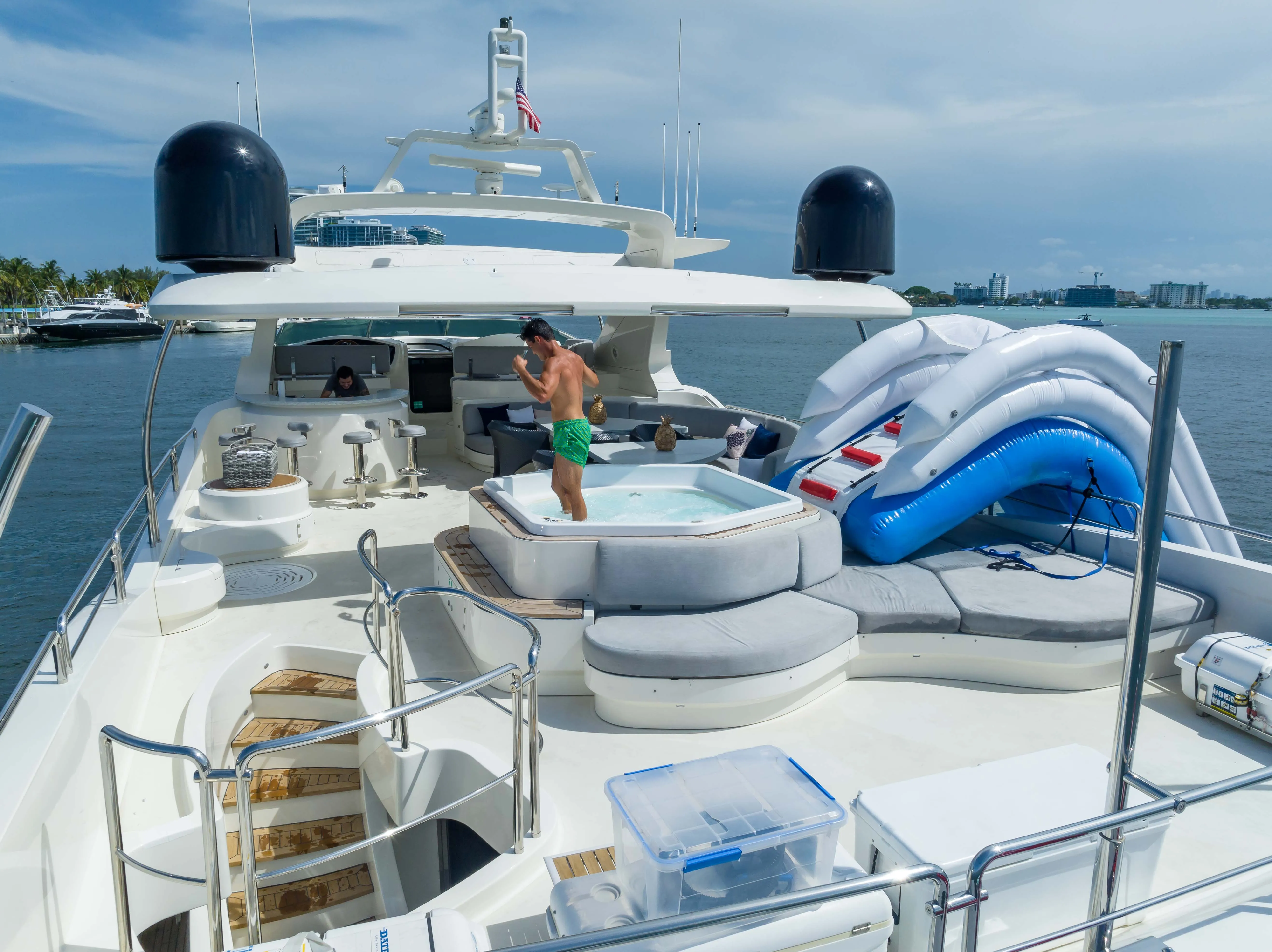 116' Azimut — image 39