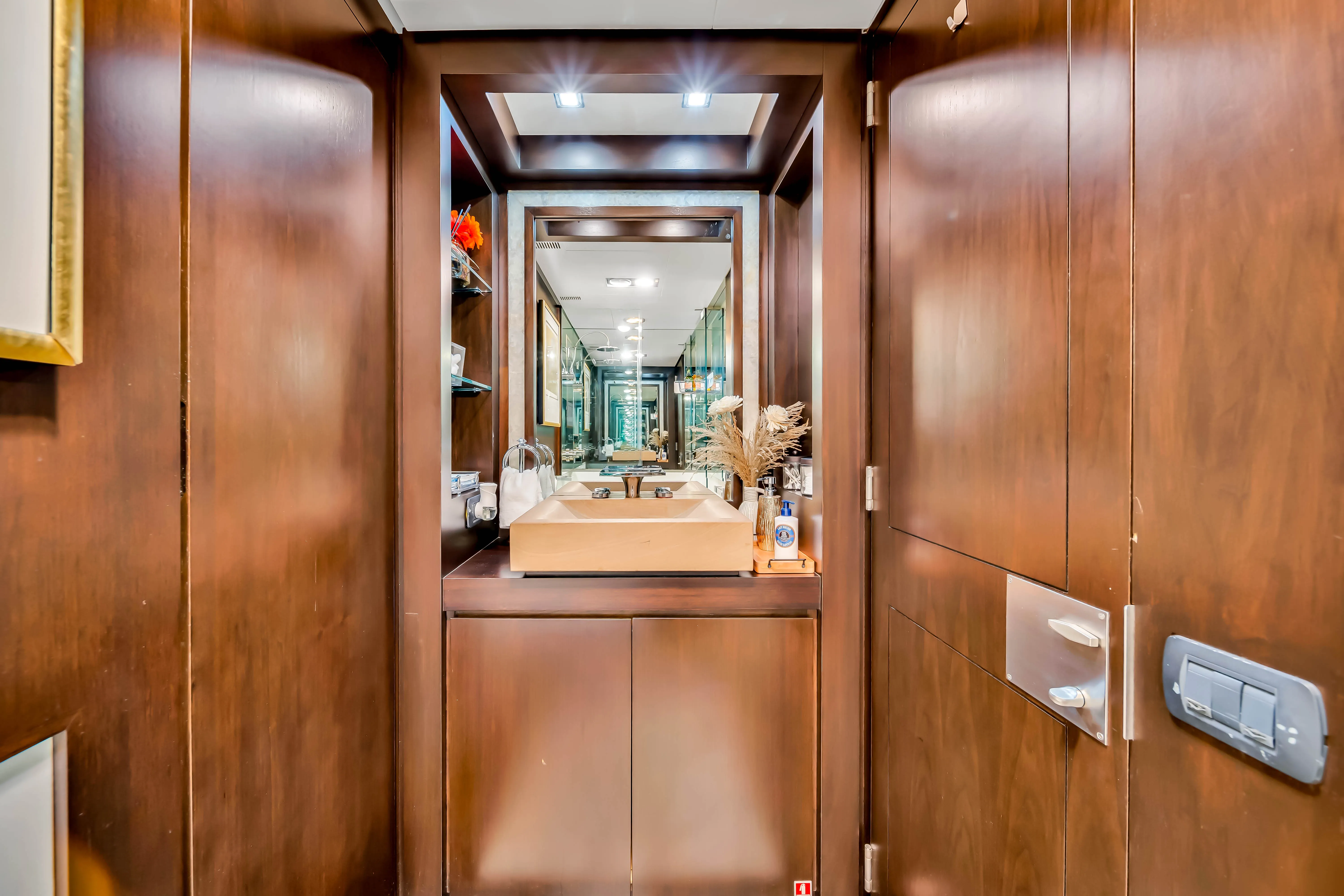 116' Azimut — image 50