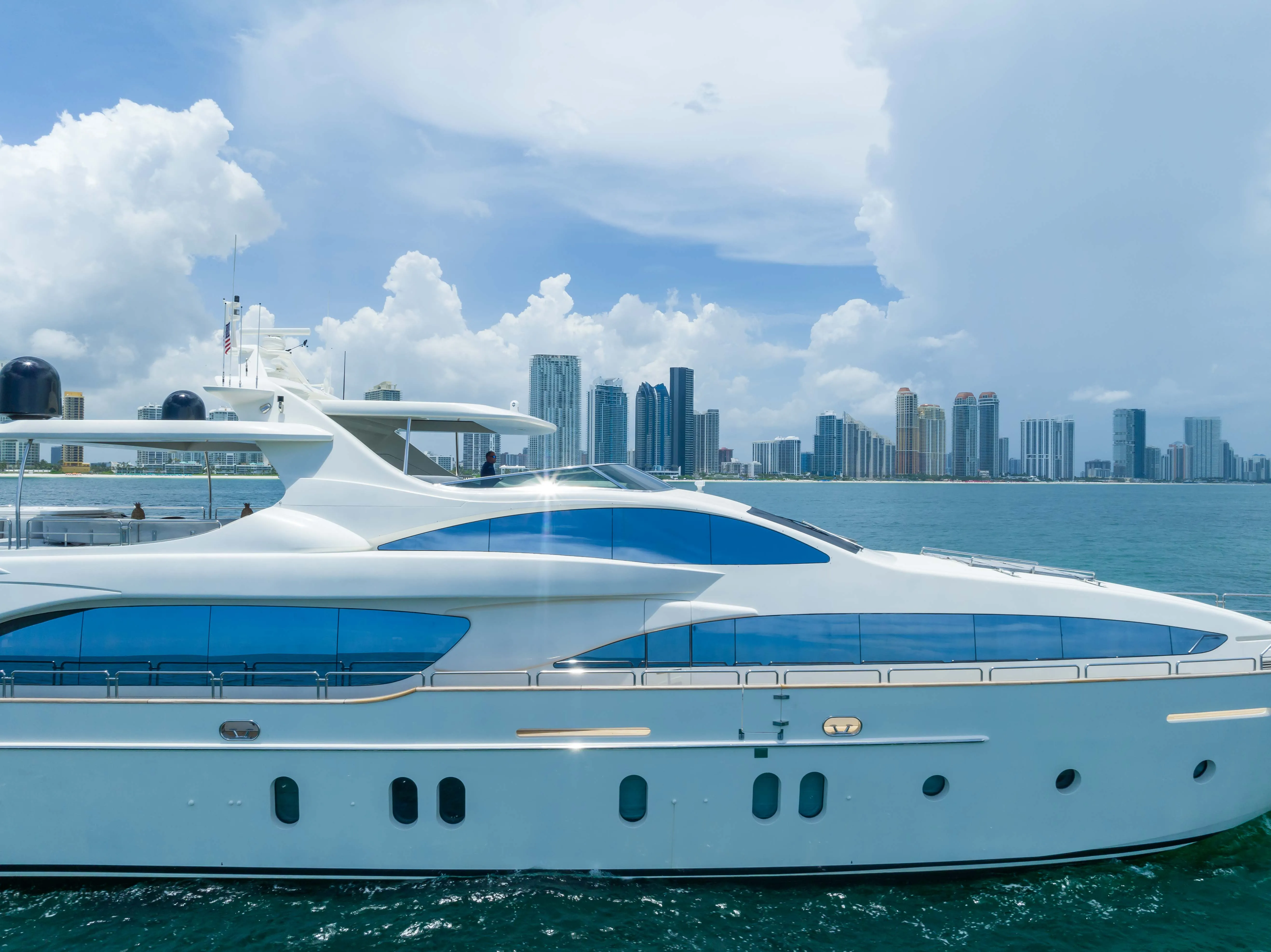 116' Azimut — image 6