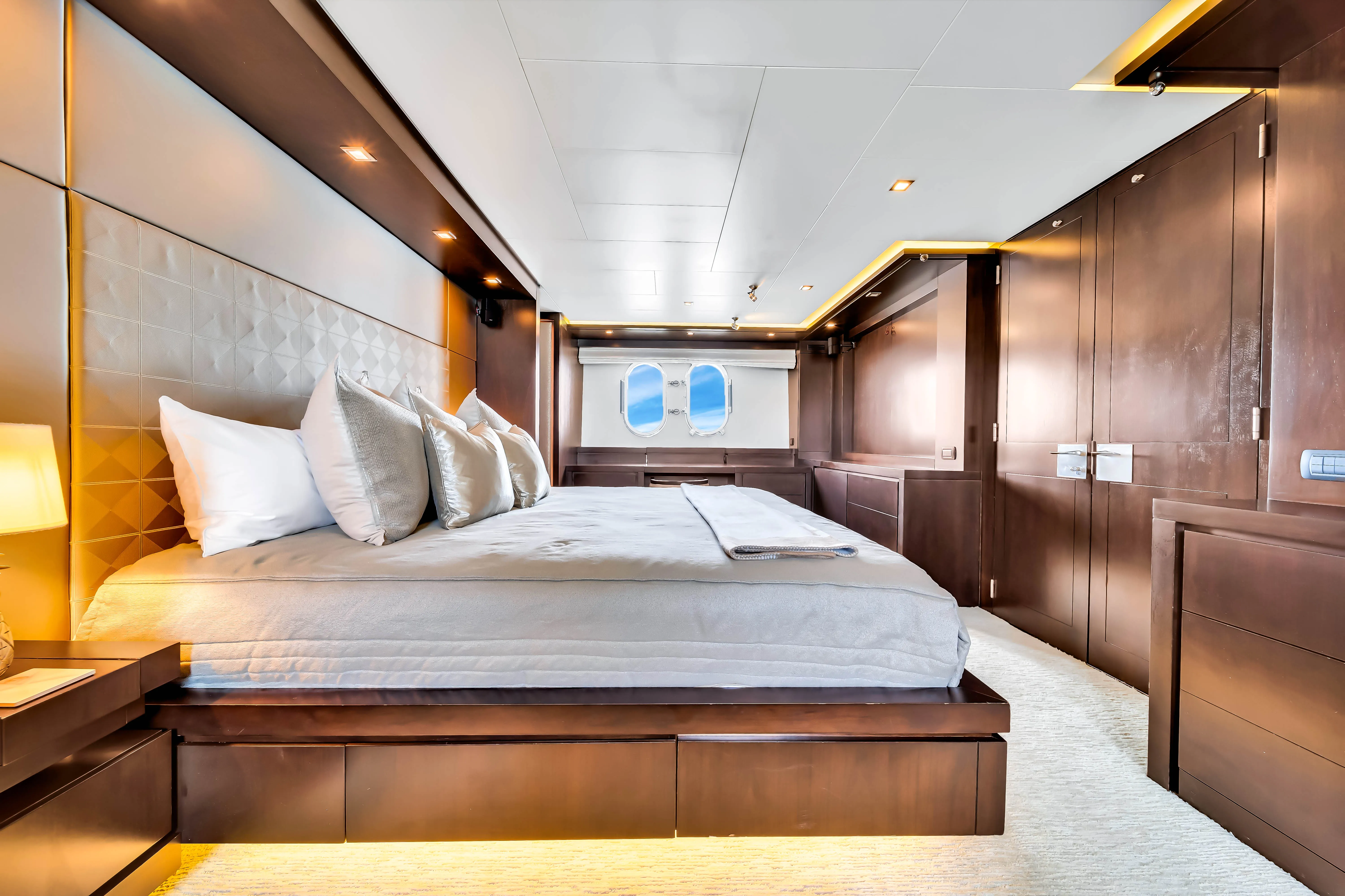 116' Azimut — image 66