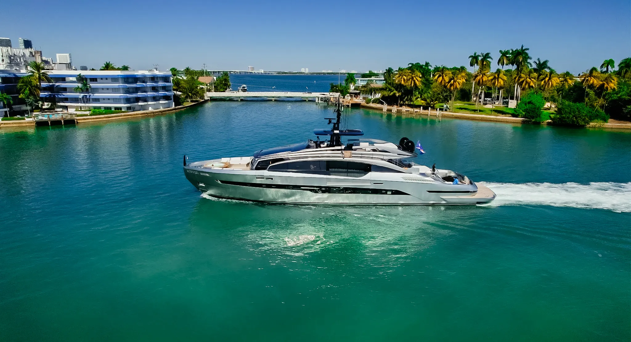 116' Pershing image 5