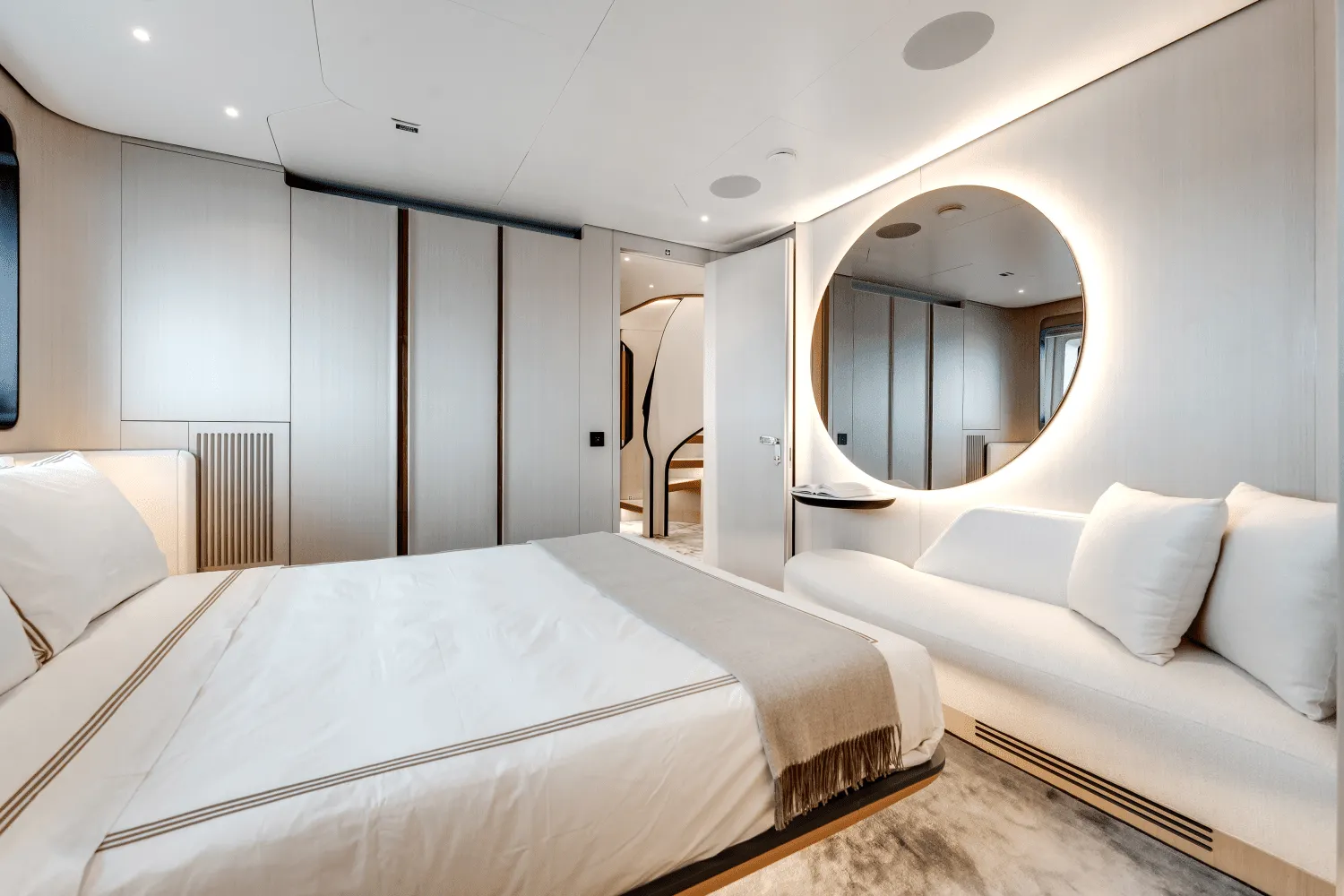 118' Azimut 2024 — image 24