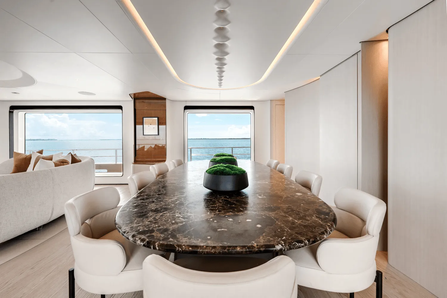 118' Azimut 2024 image 3