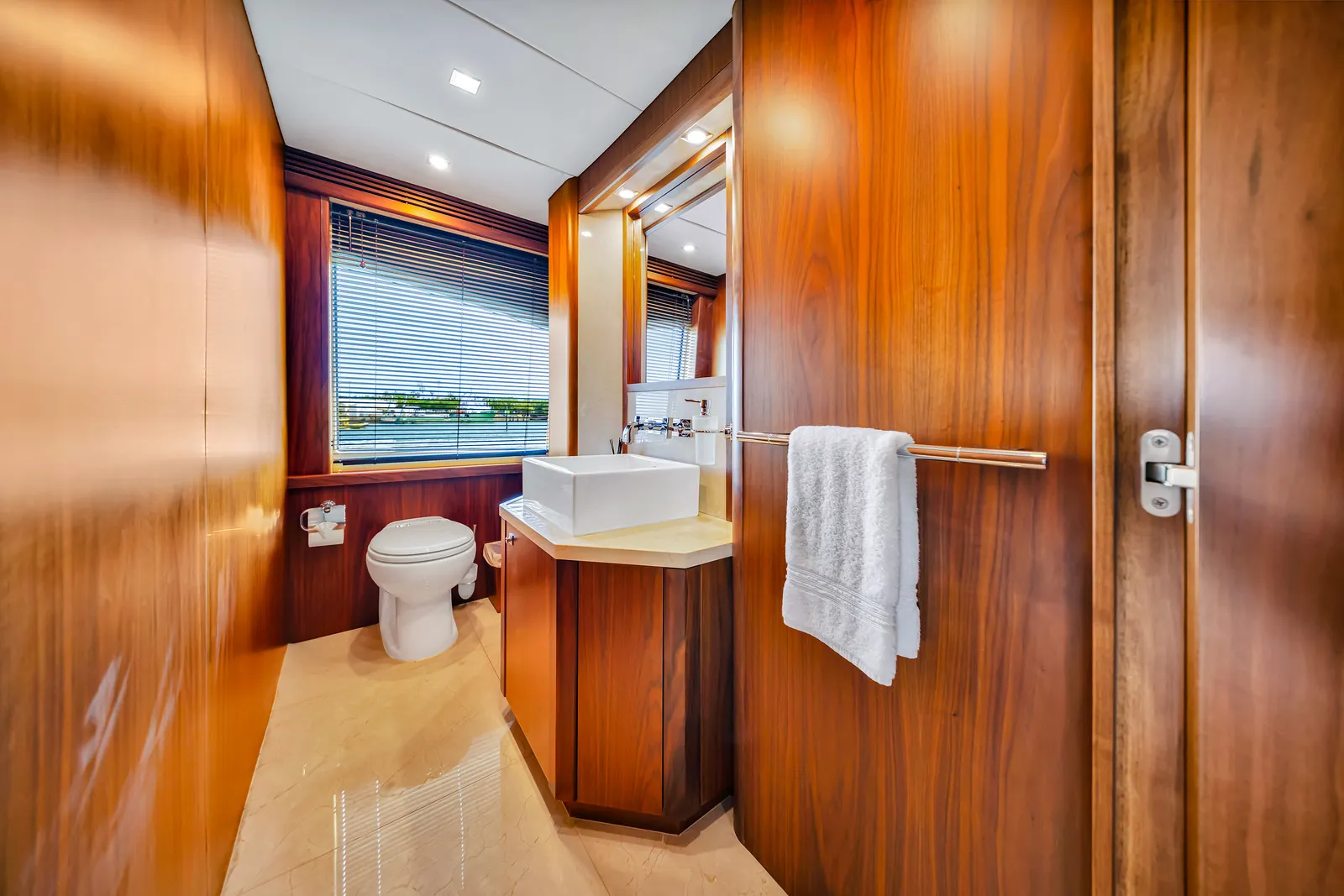 121' Sunseeker — image 28