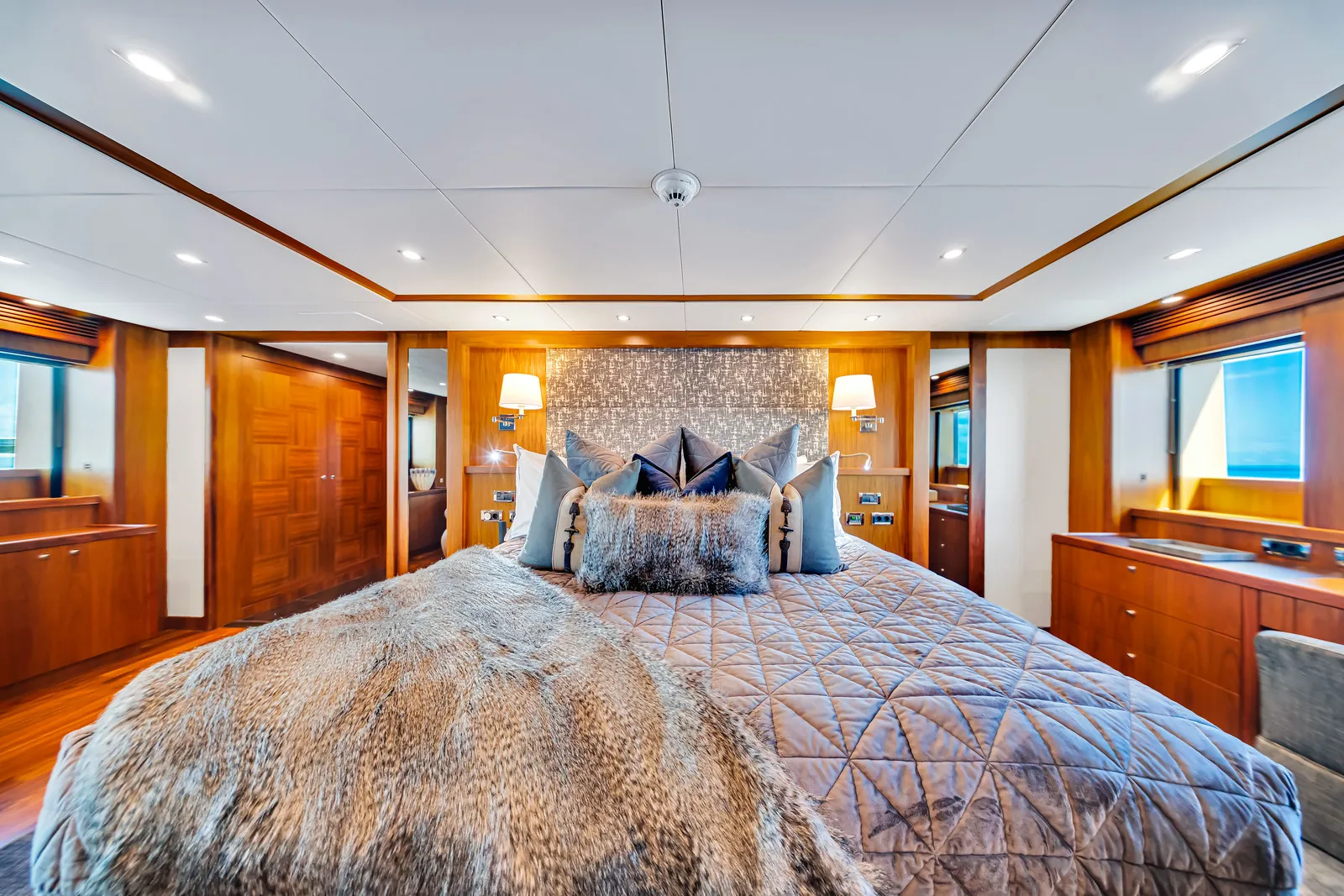 121' Sunseeker — image 31