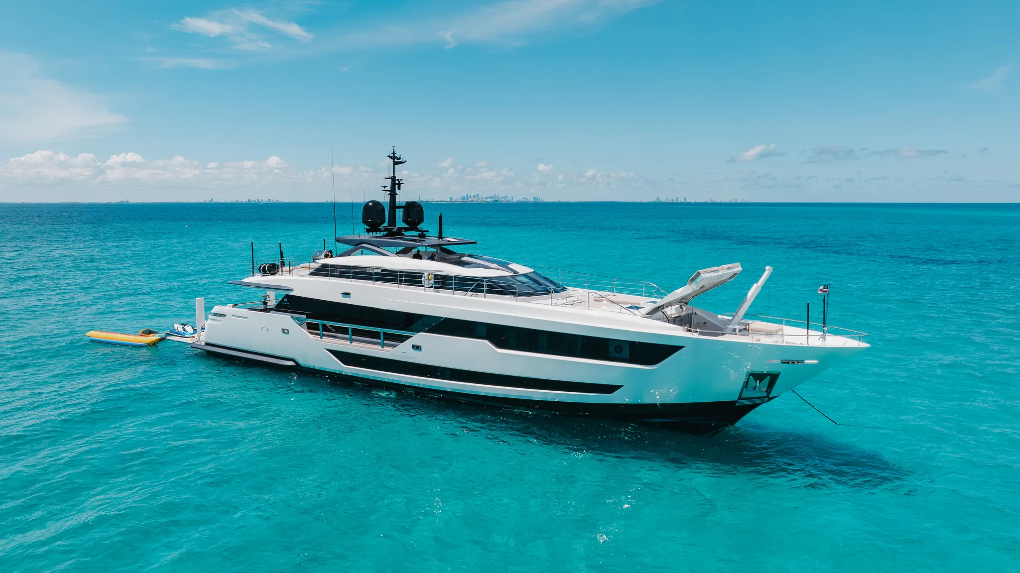 125' Custom Line — image 25