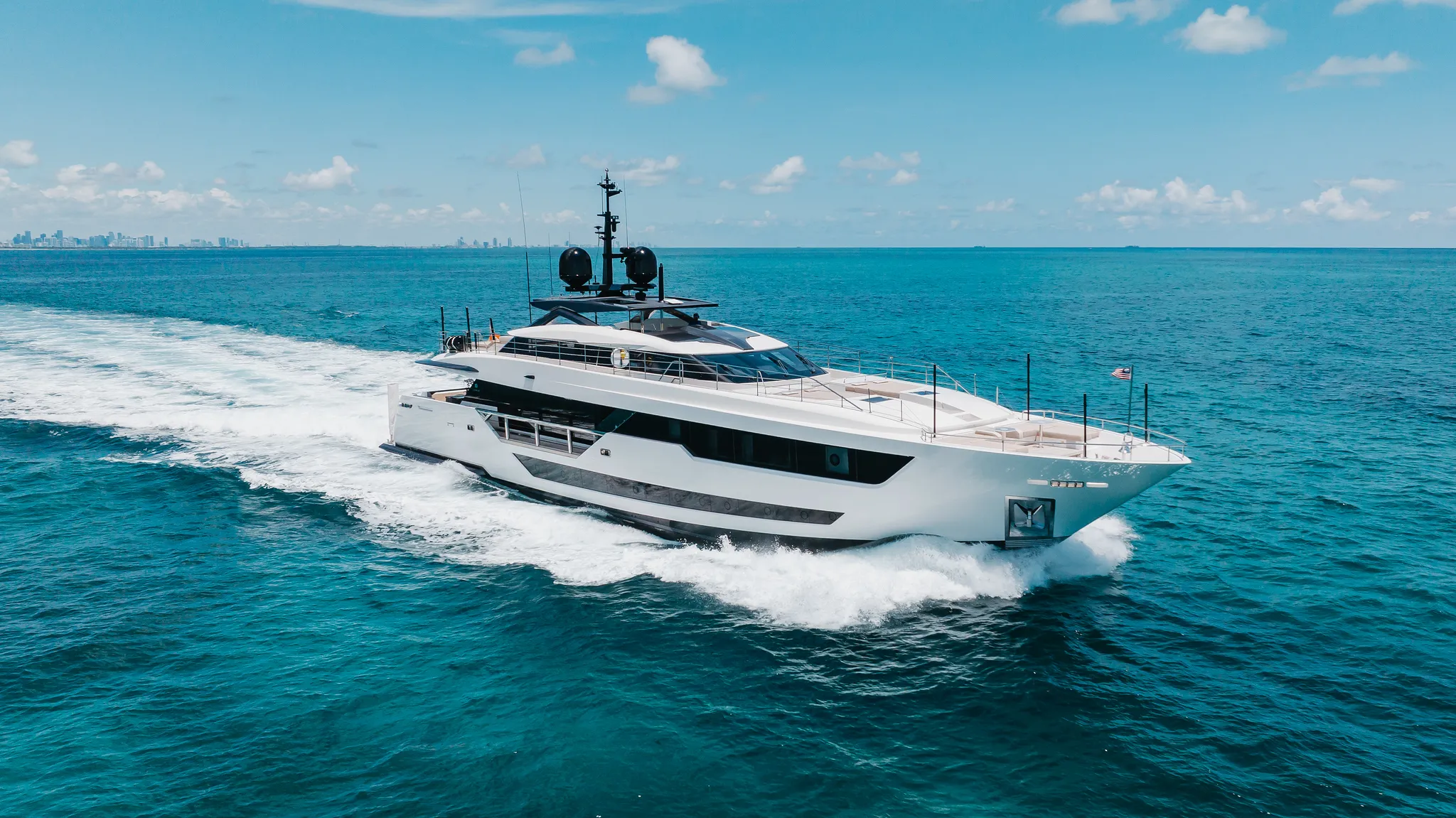 125' Custom Line — image 41