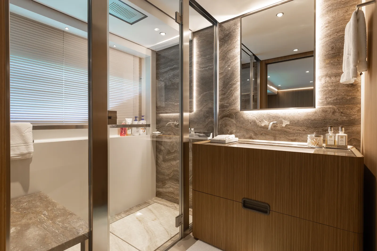 125' Custom Line — image 50