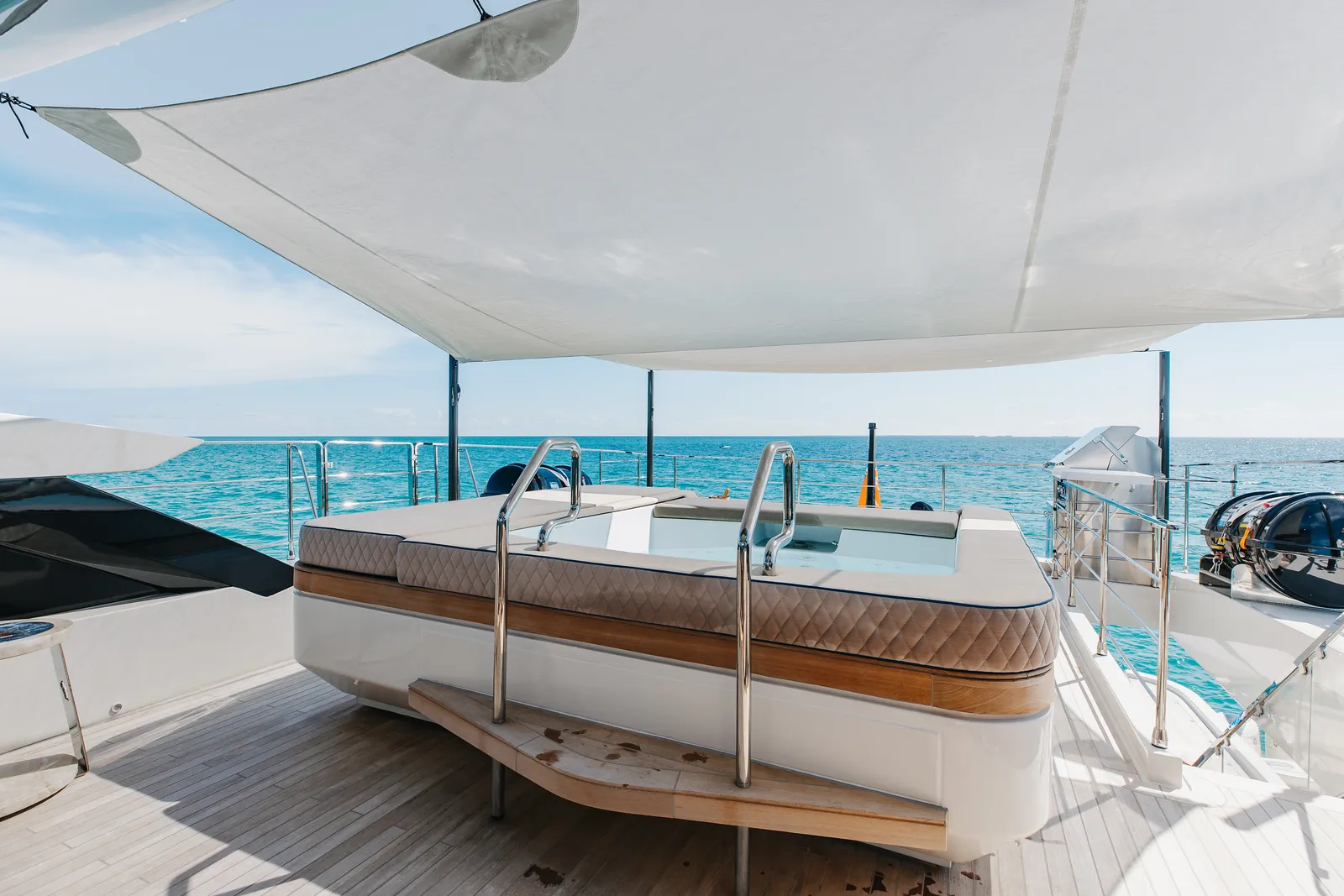 125' Custom Line — image 81