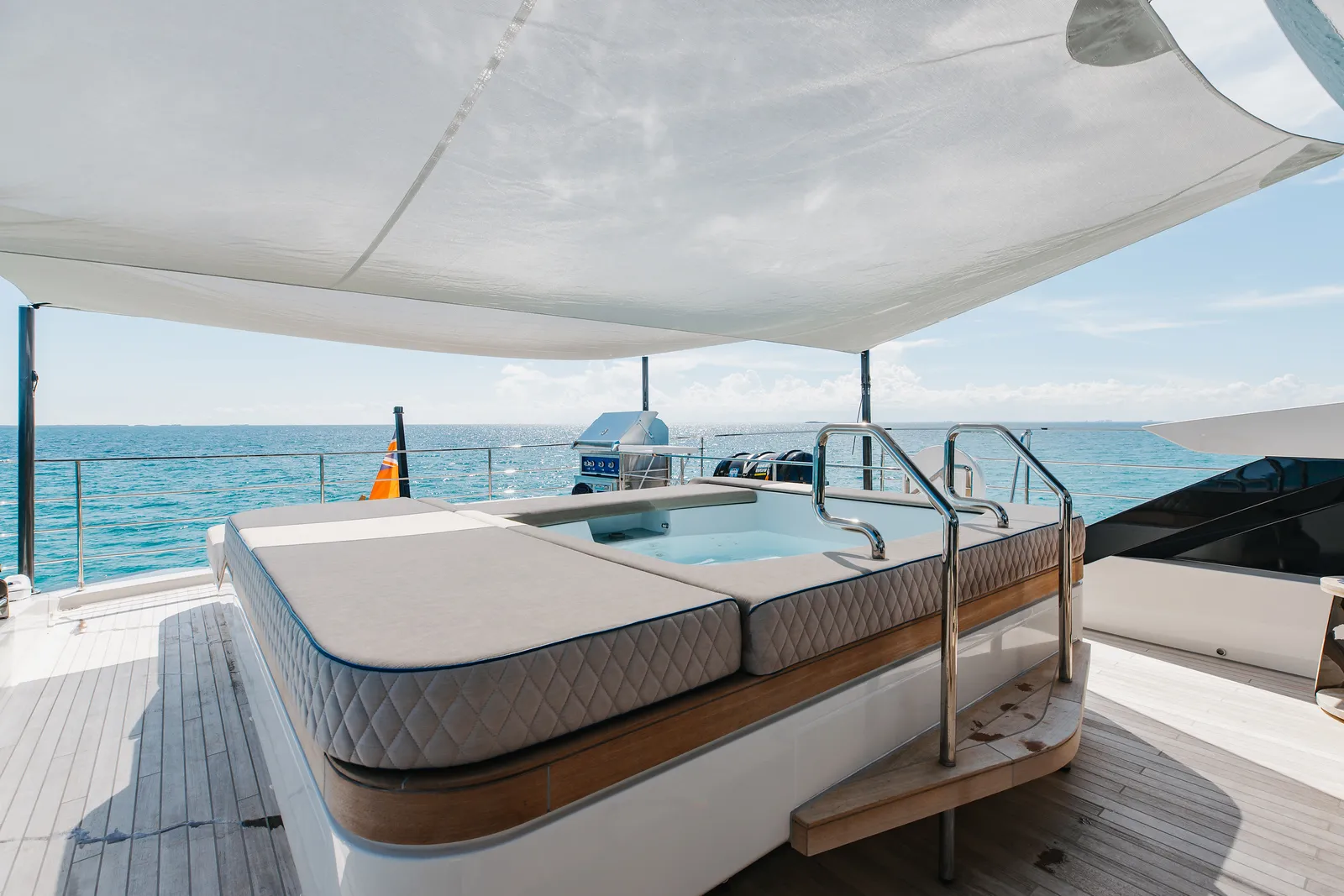125' Custom Line — image 82