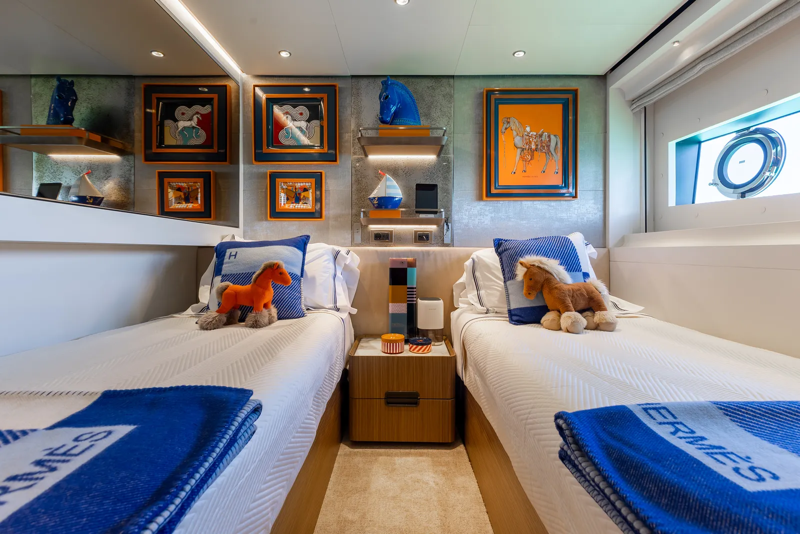 125' Custom Line — image 88