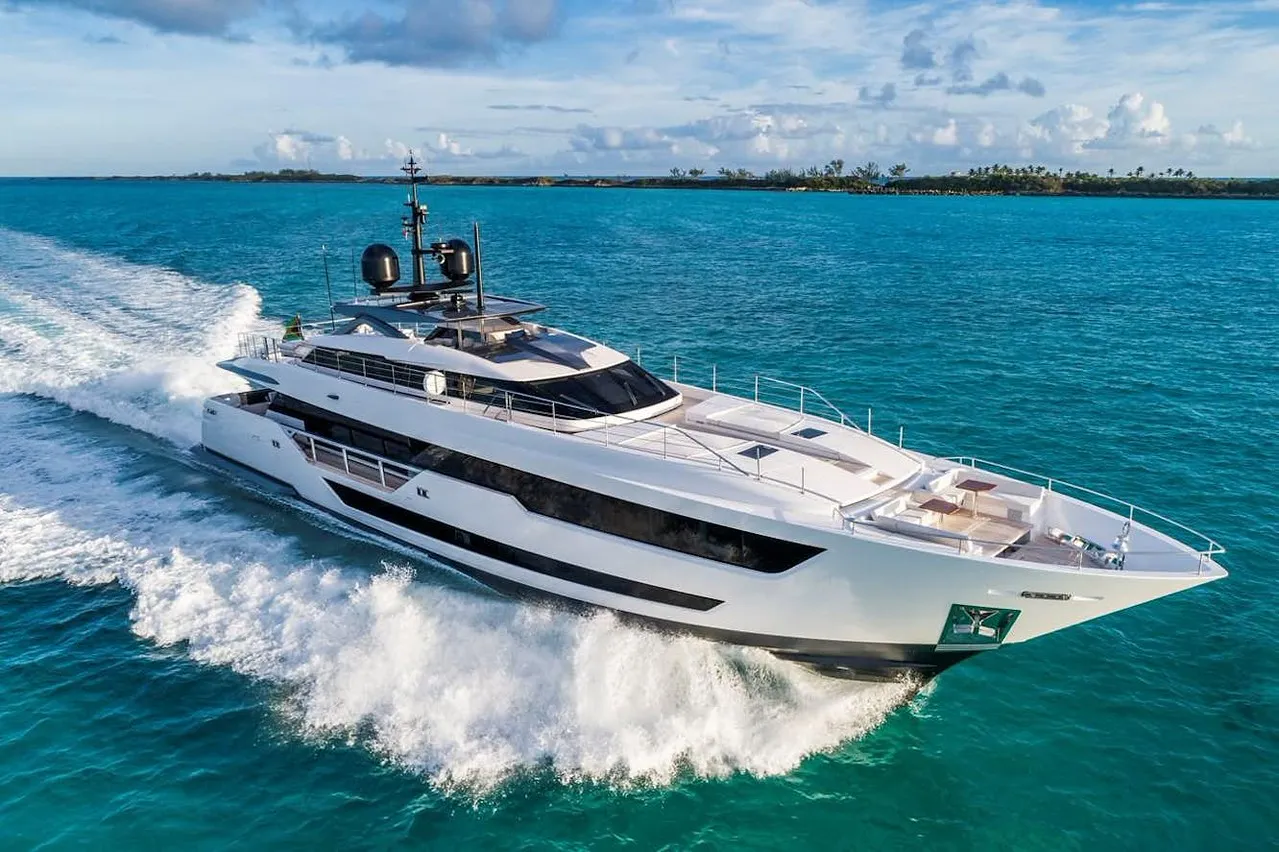 125' Custom Line — image 9