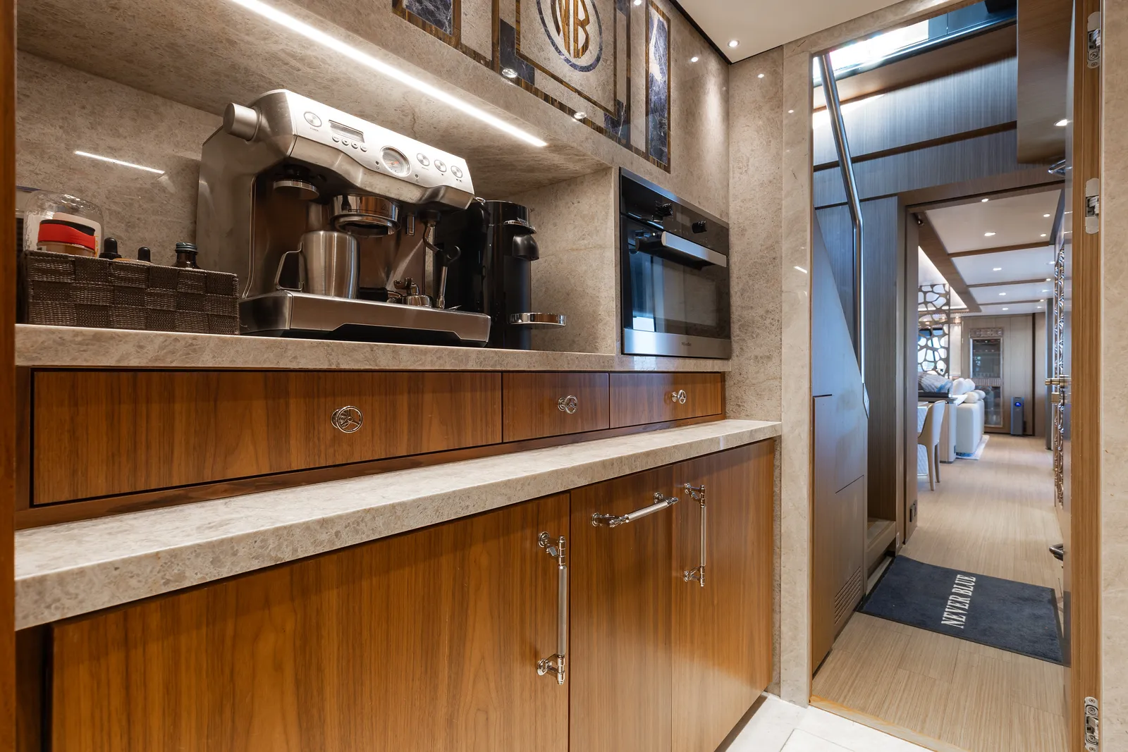 125' Custom Line — image 92