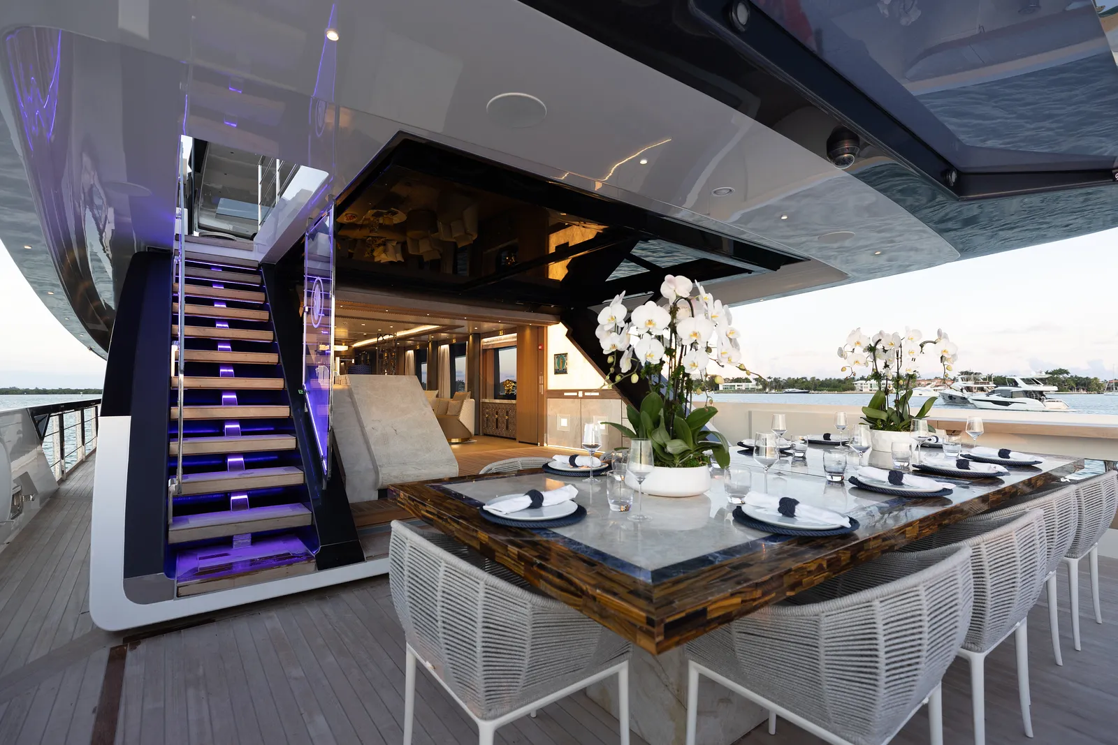 125' Custom Line — image 94