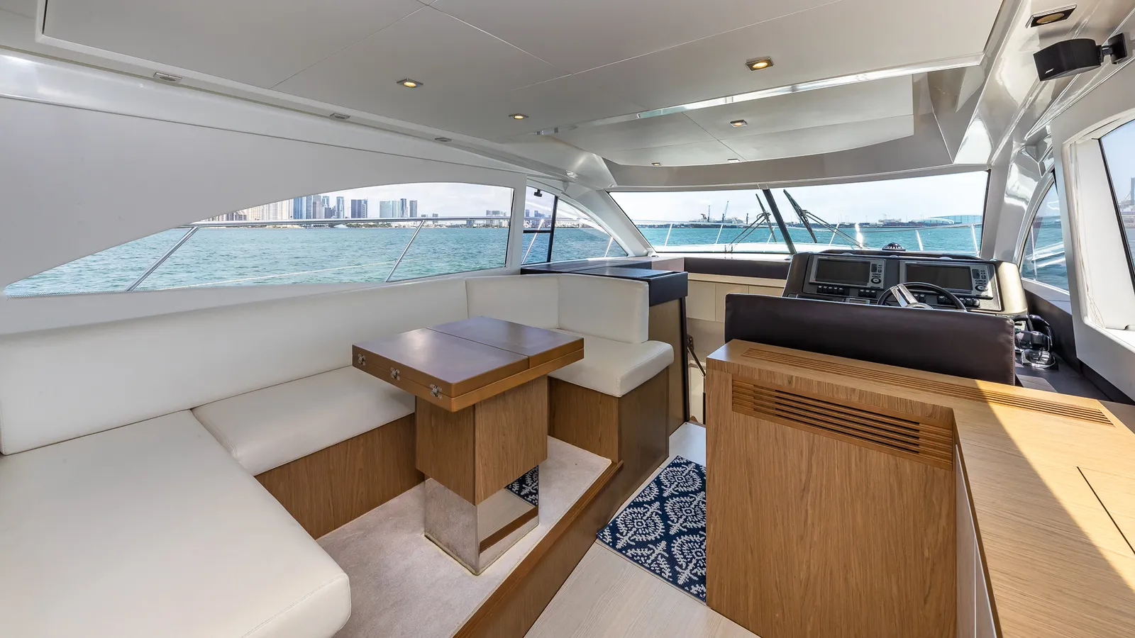52' Beneteau image 2