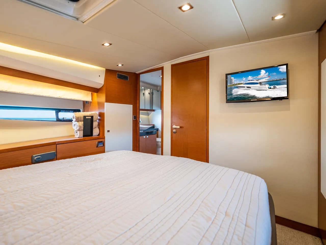 52' Prestige — image 25