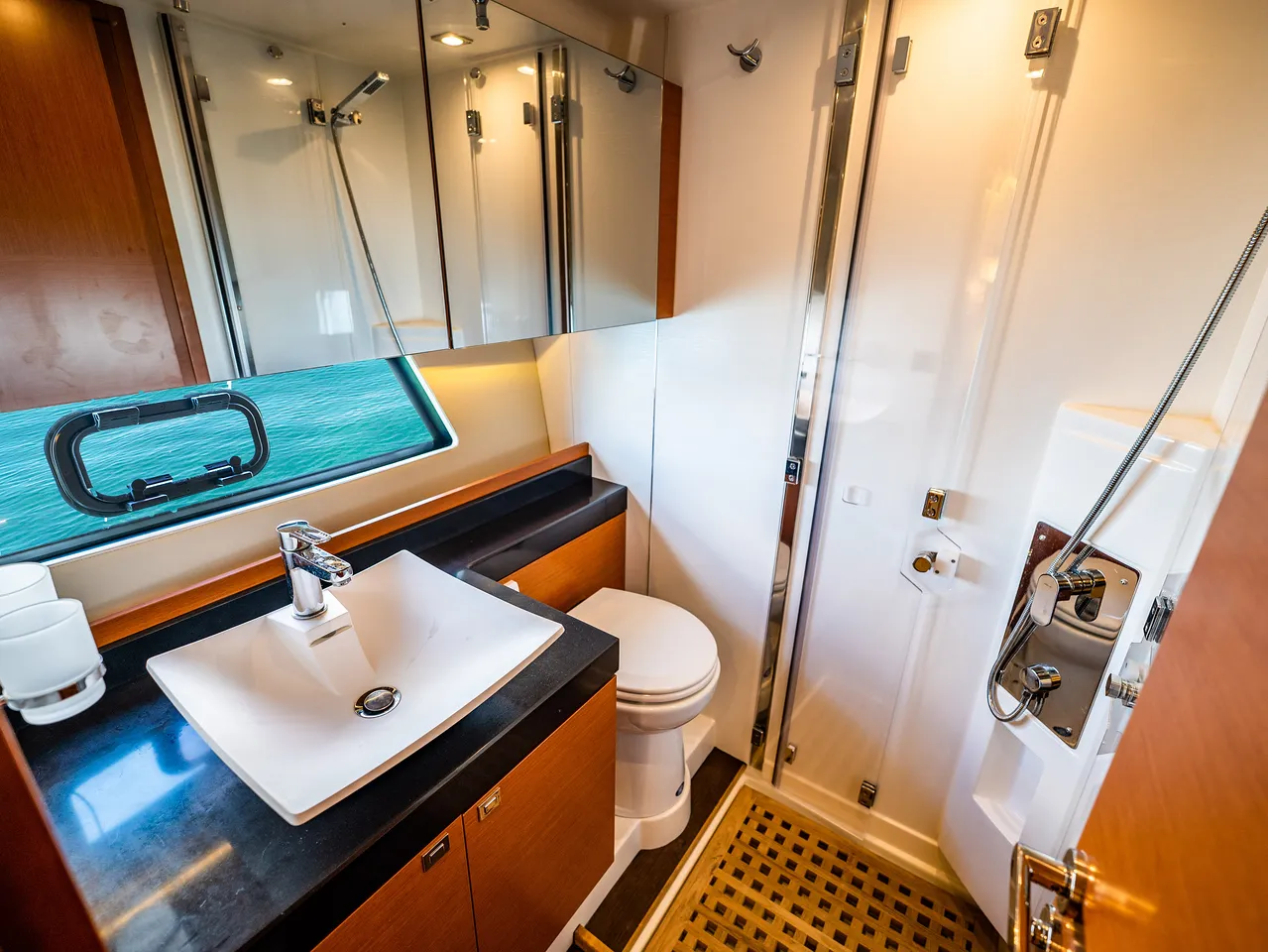 52' Prestige — image 27