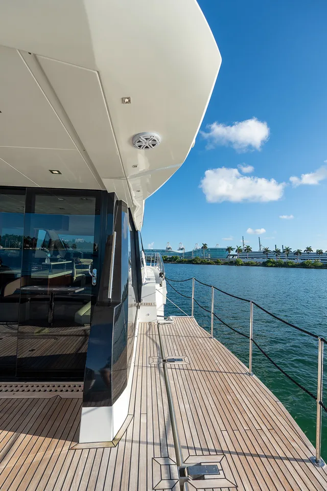 53' Galeon image 5