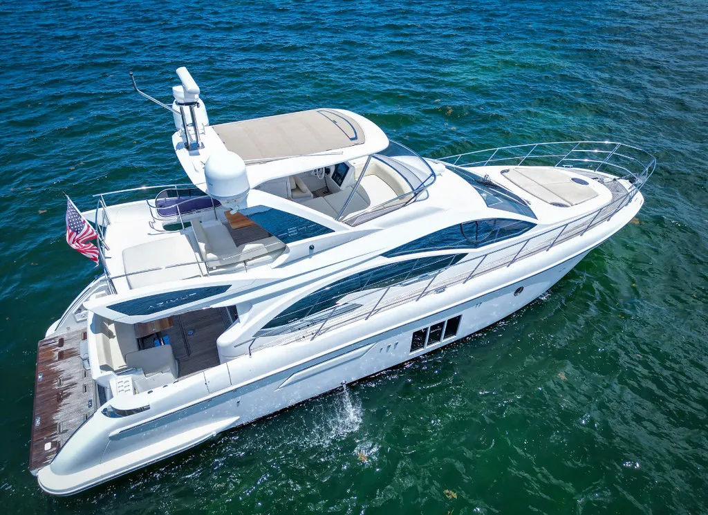54' Azimut — image 22