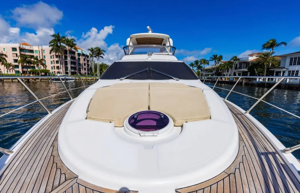 54' Azimut image 5