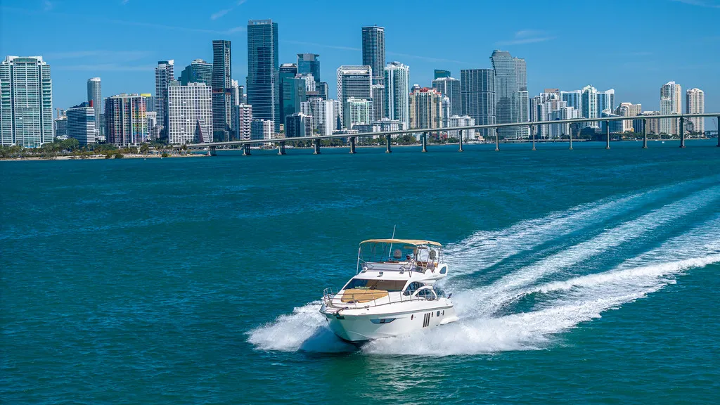 55' Azimut — image 21