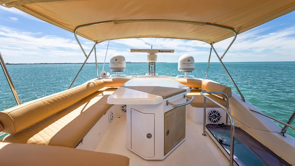 55' Azimut — image 22
