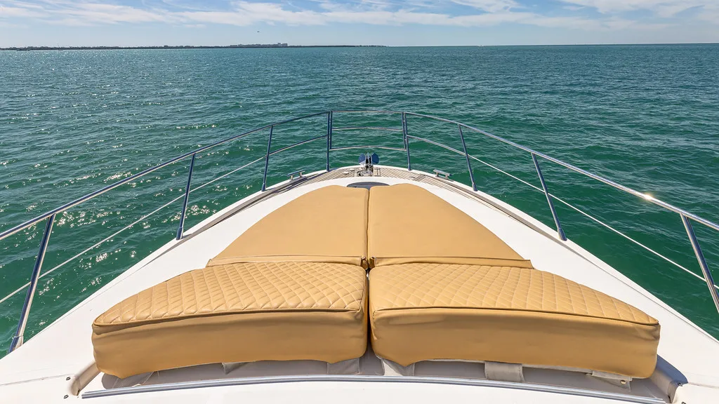 55' Azimut — image 8