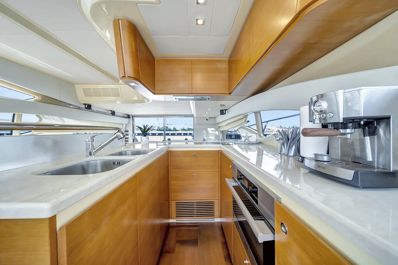 60' Azimut — image 13
