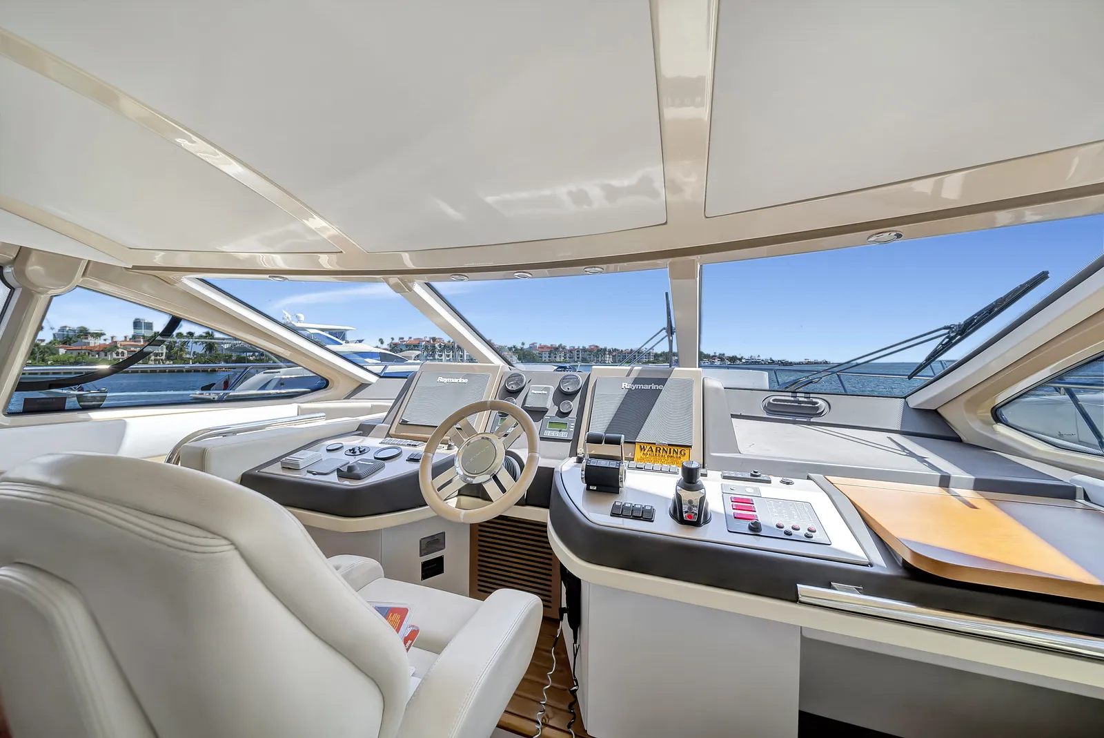 60' Azimut — image 16