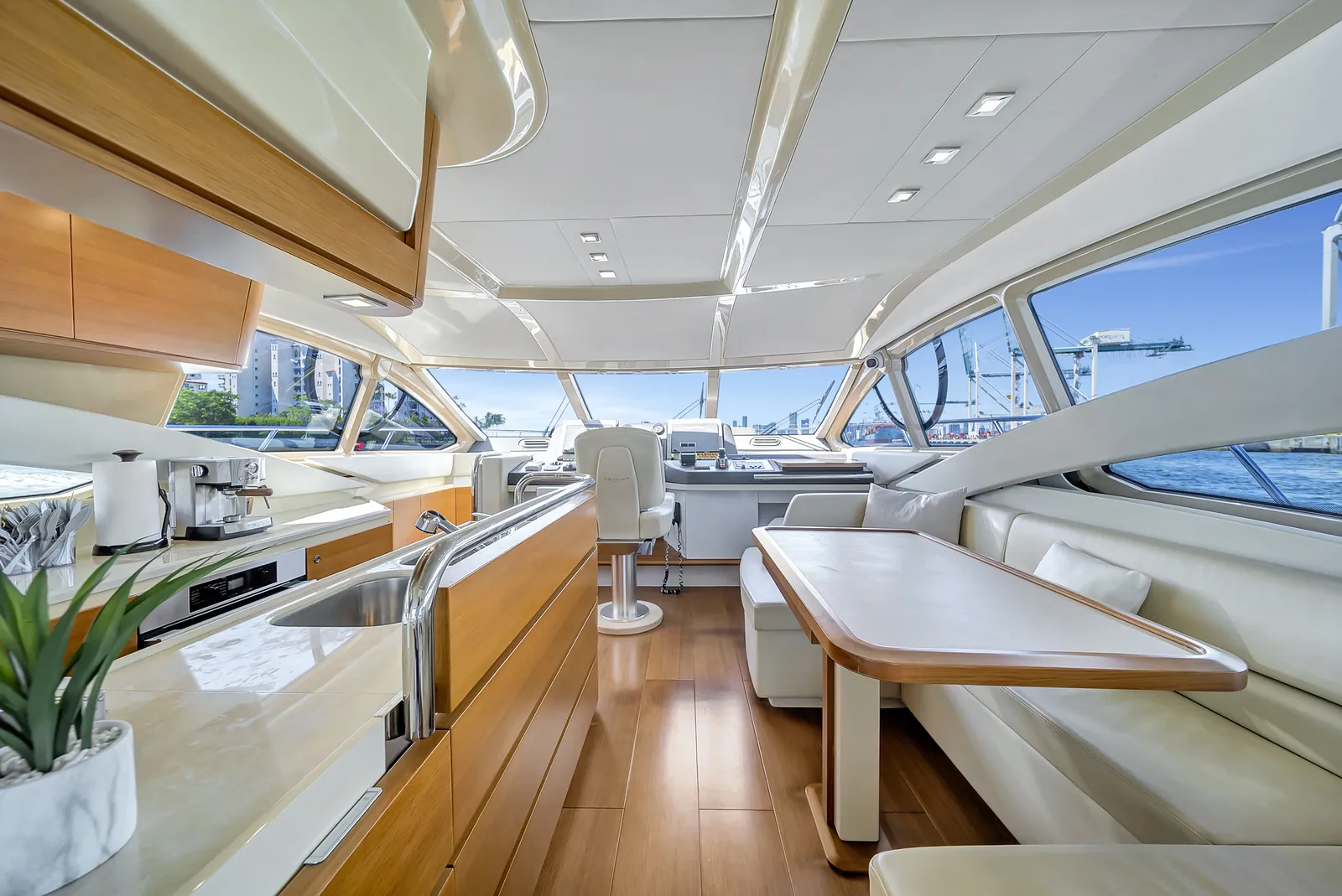 60' Azimut — image 19