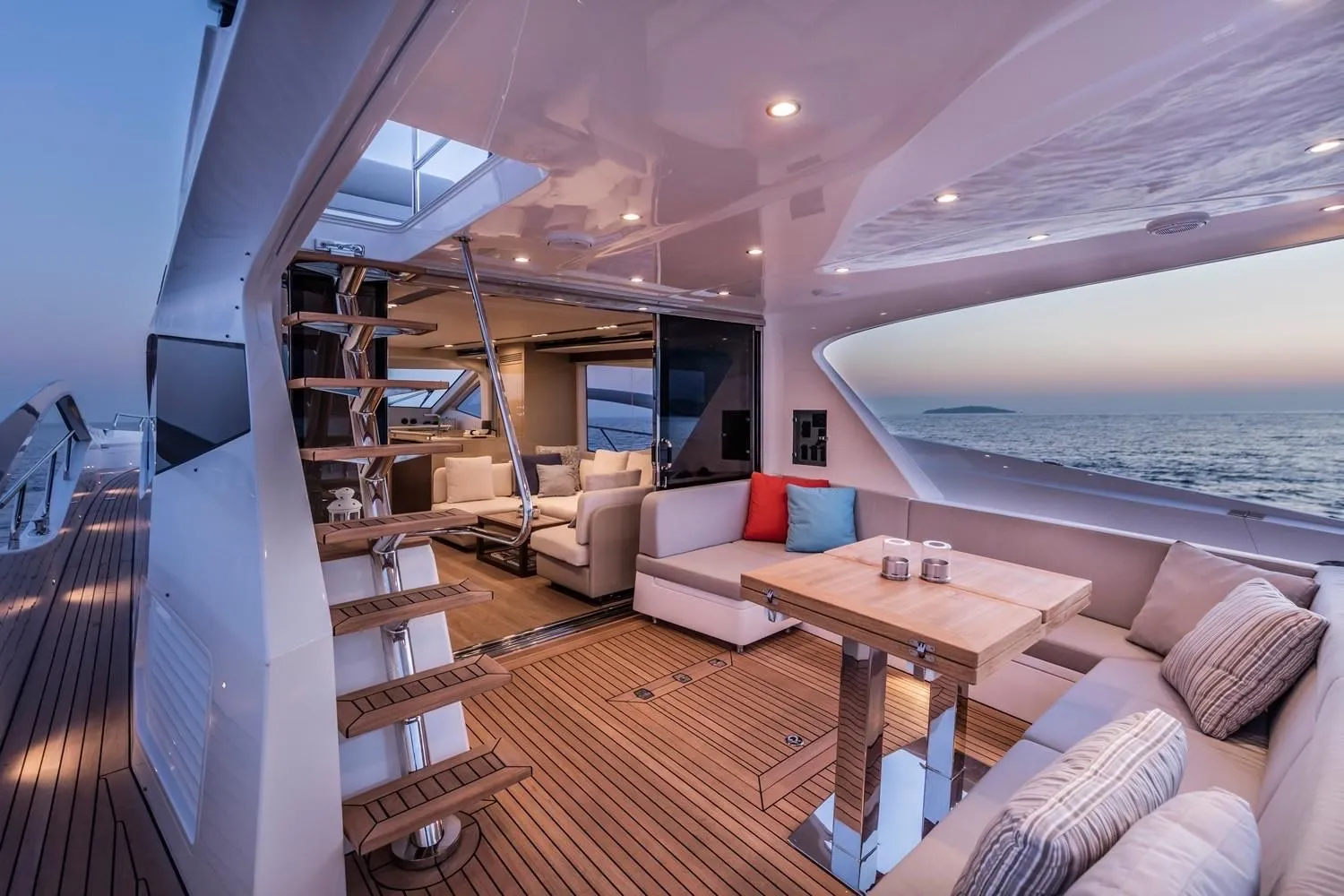 65' Numarine 2016 image 3