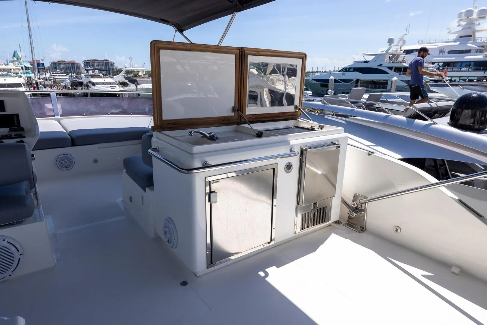 65' Numarine 2016 — image 8