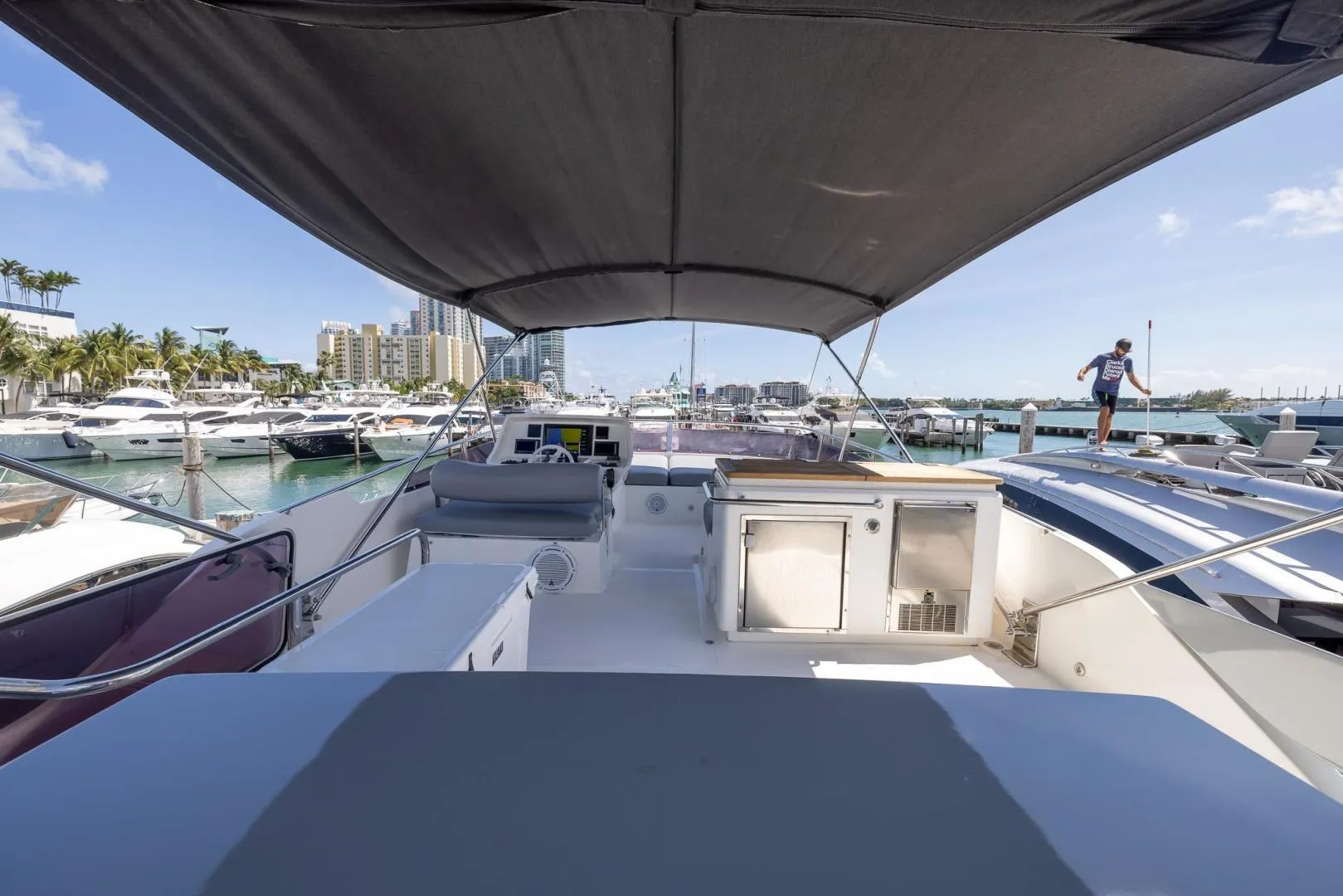 65' Numarine 2016 — image 9