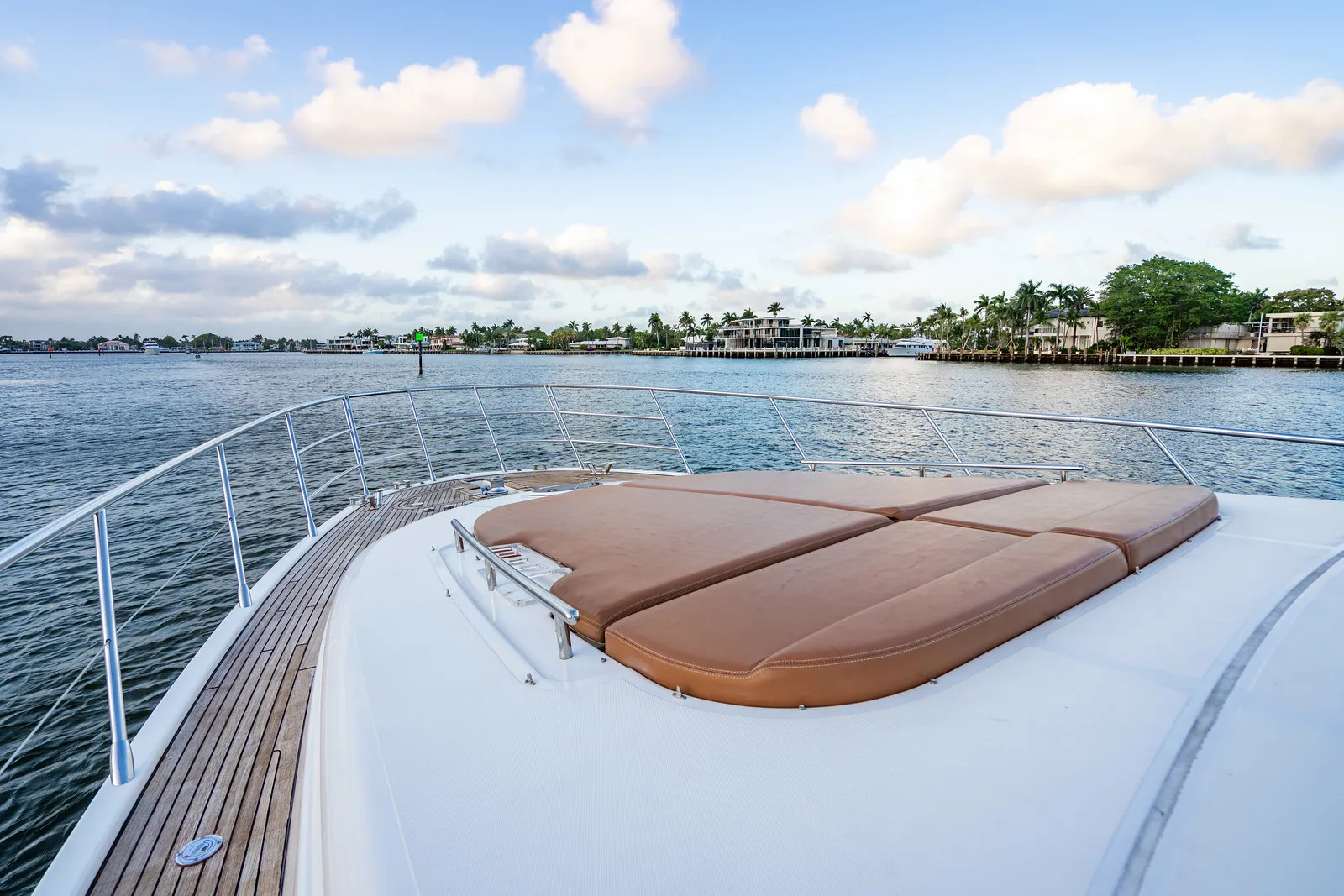 70' Azimut — image 17