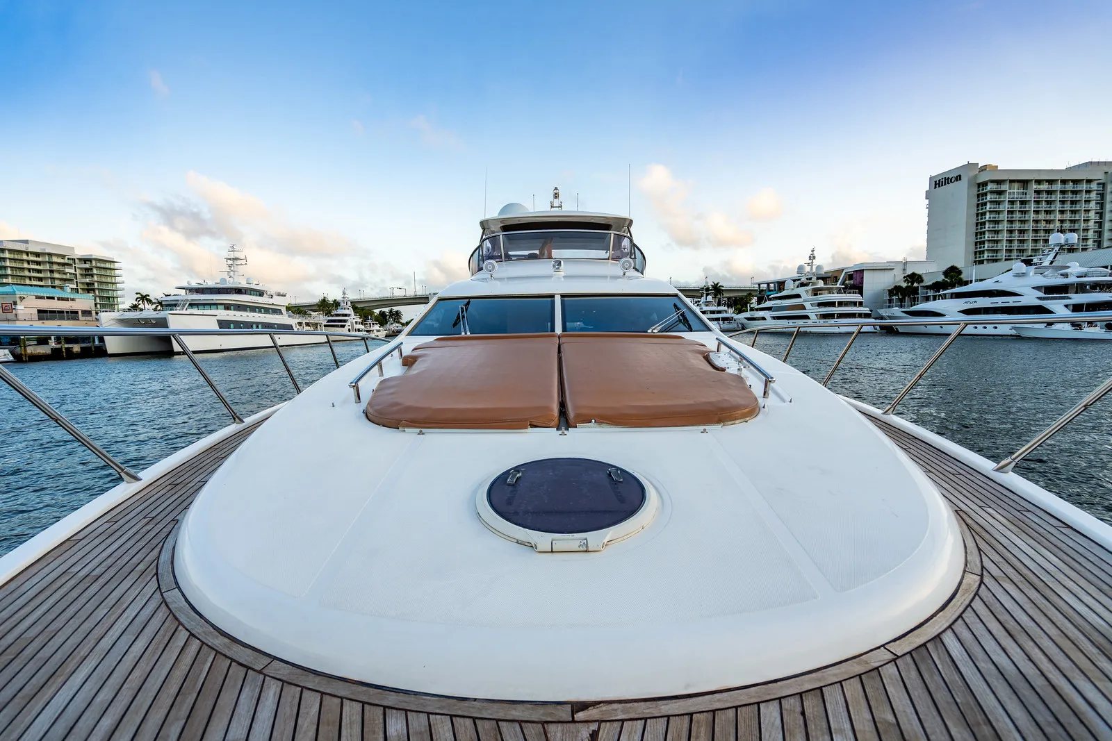 70' Azimut — image 18