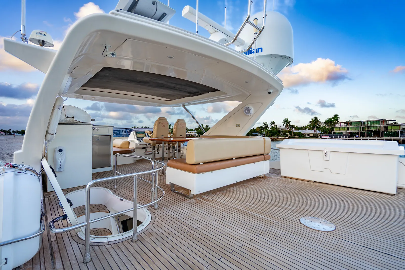 70' Azimut — image 21