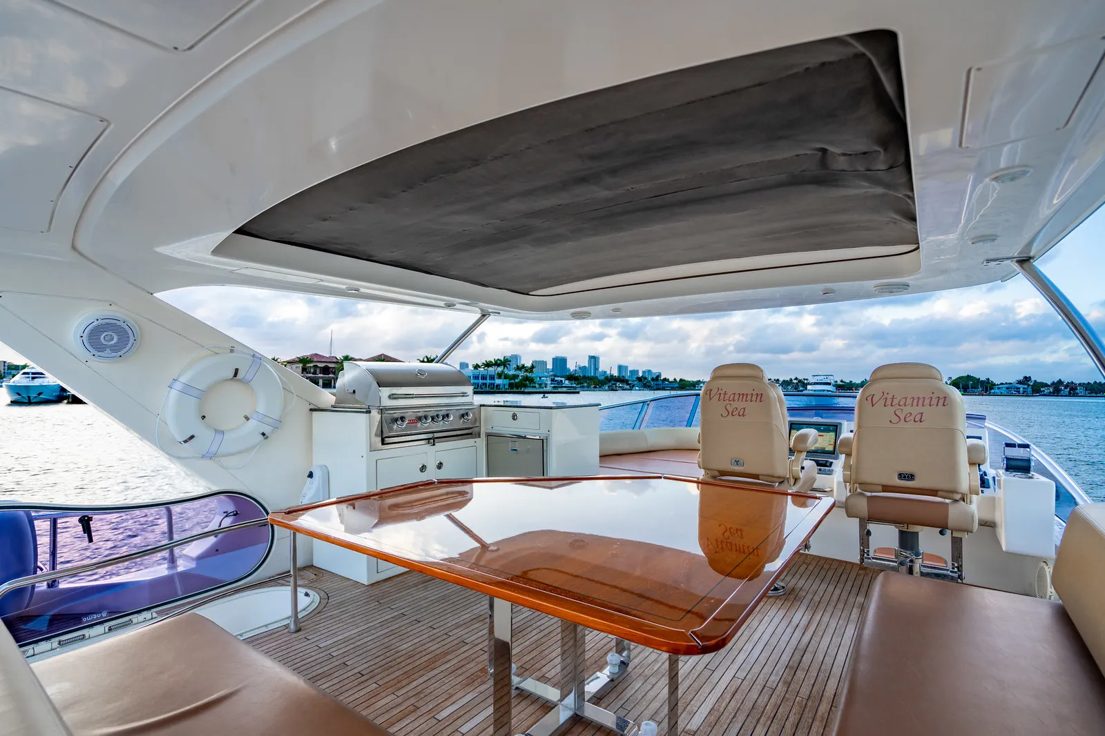 70' Azimut — image 22