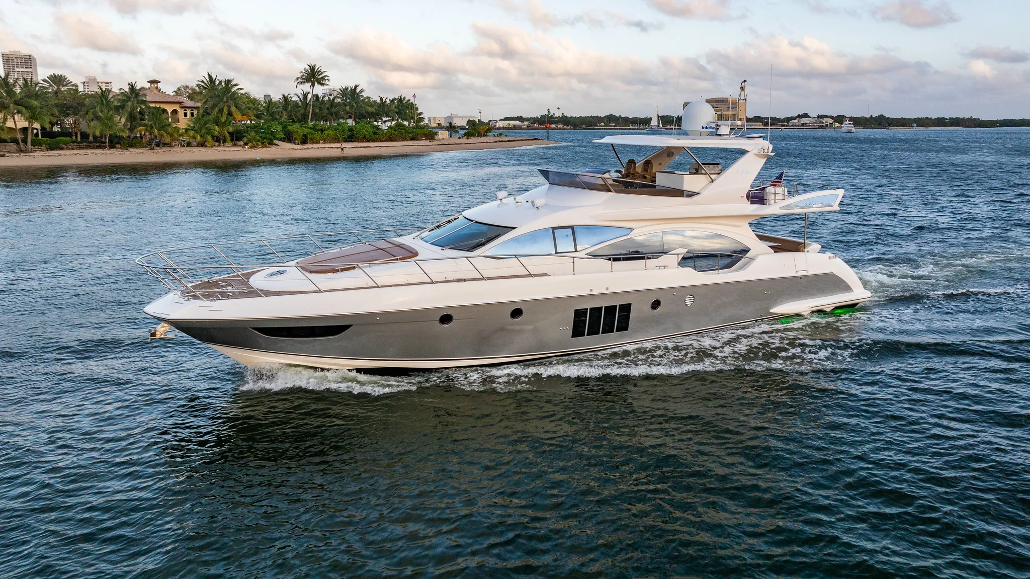 70' Azimut — image 39