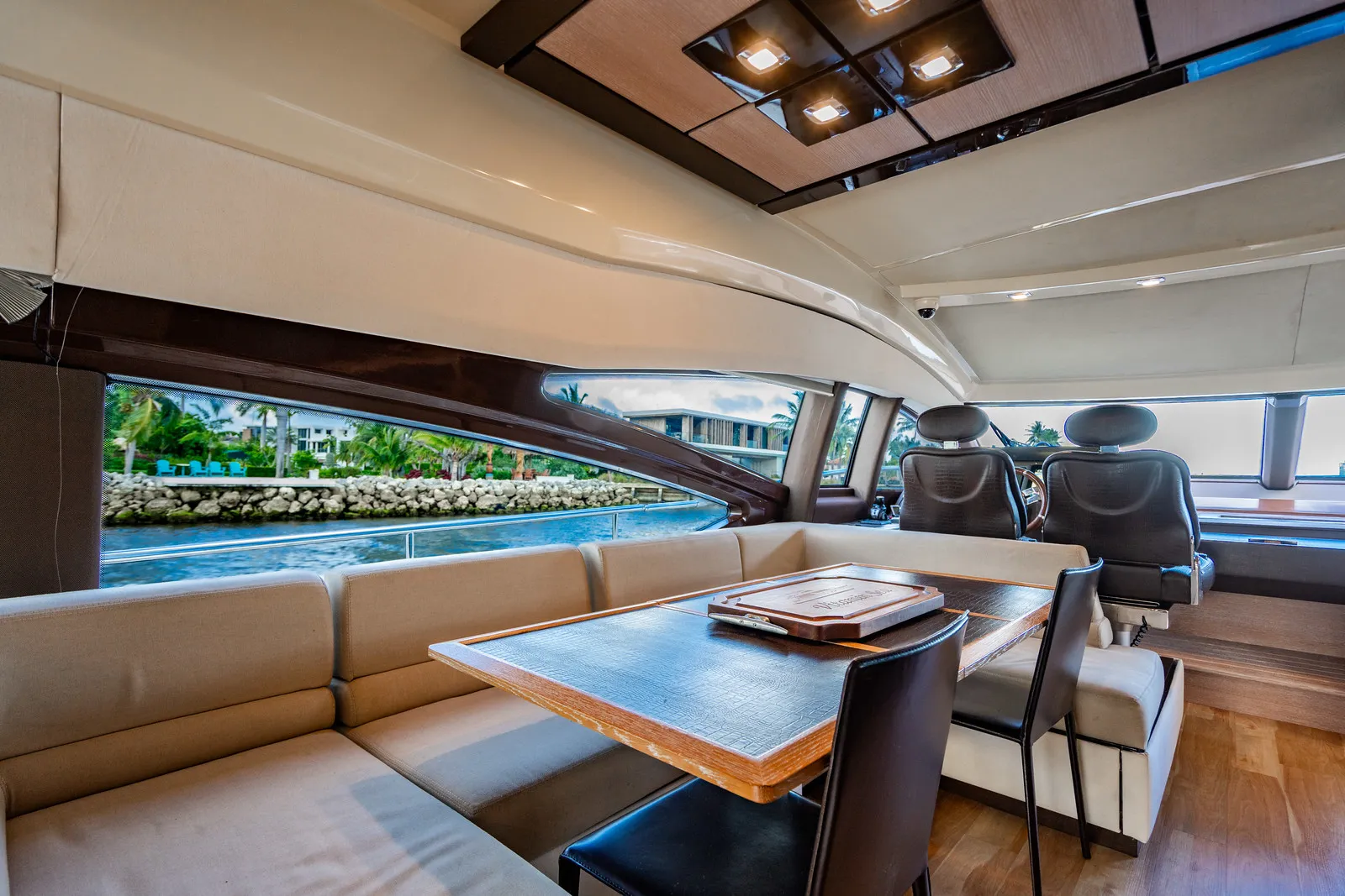 70' Azimut — image 43