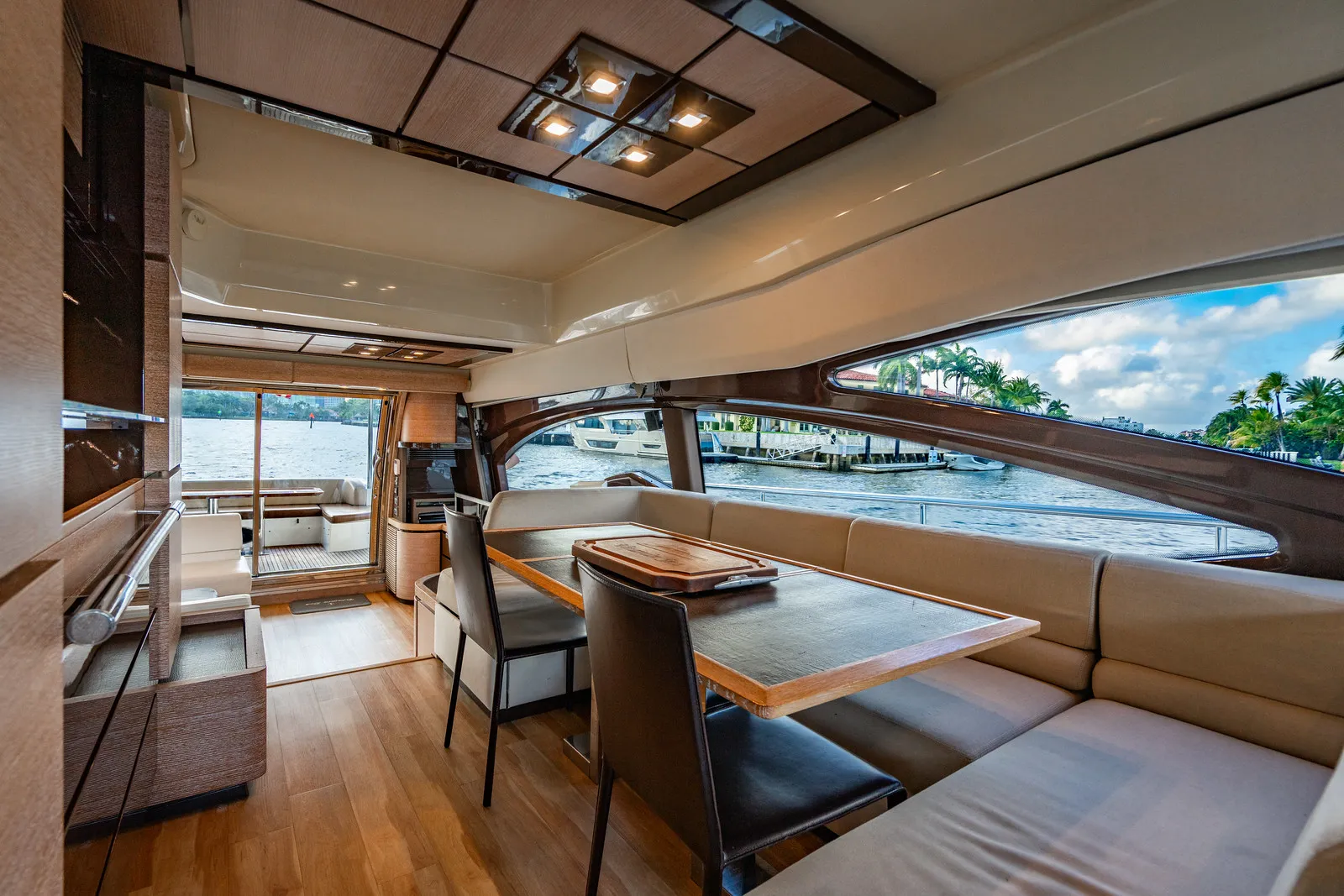 70' Azimut — image 9