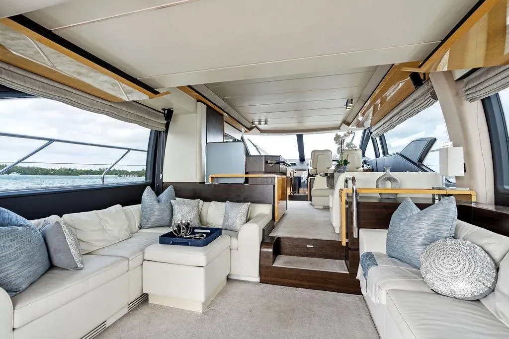 70' Azimut  image 4