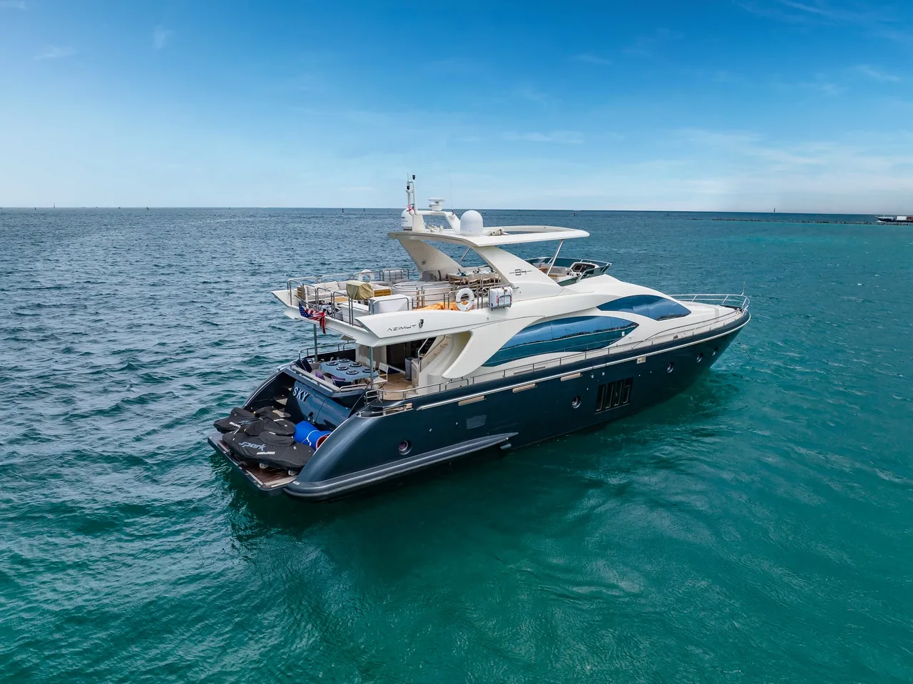 84' Azimut — image 16